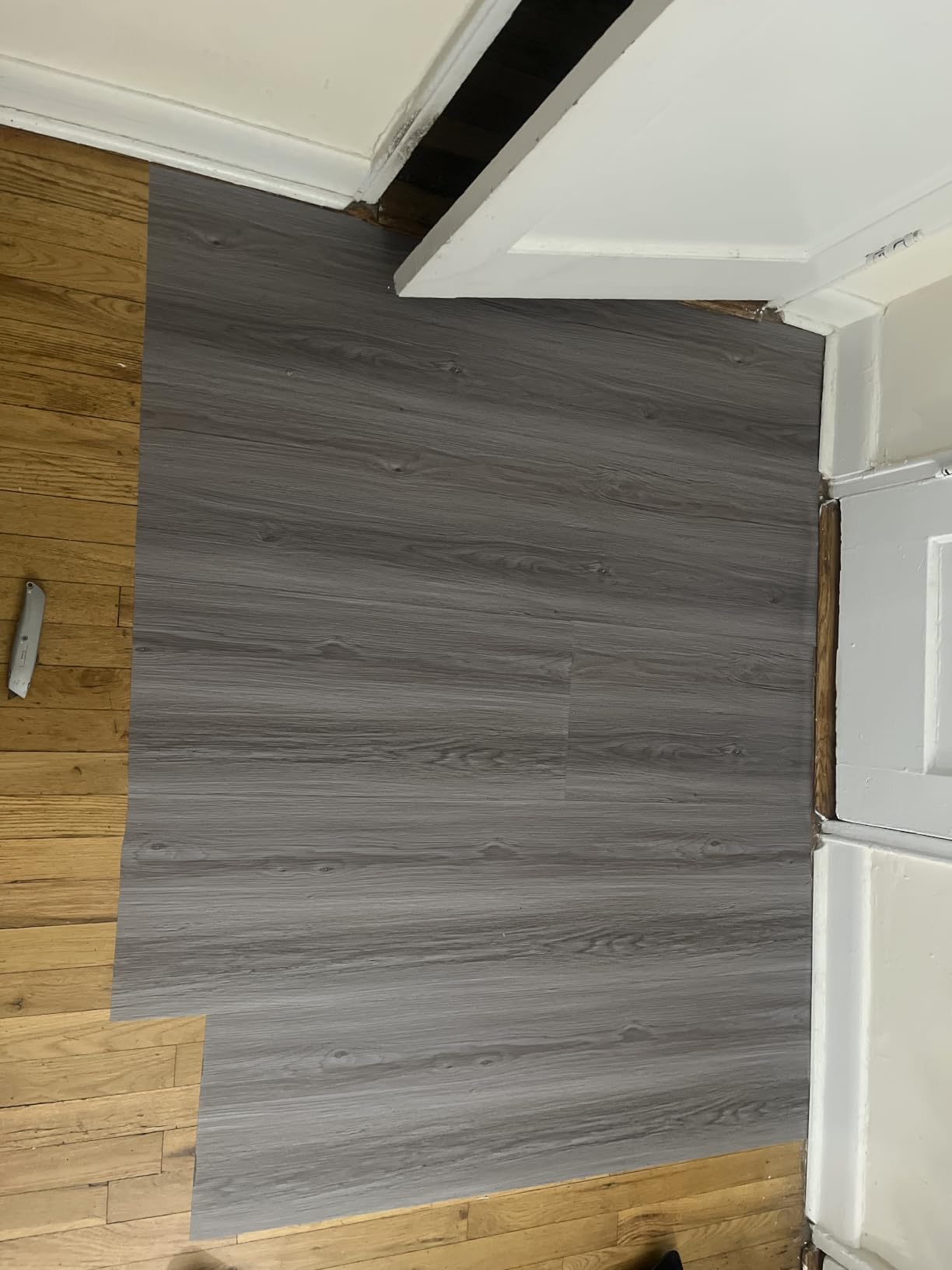 Woodgrain Vinyl Floor Roll, 11.8