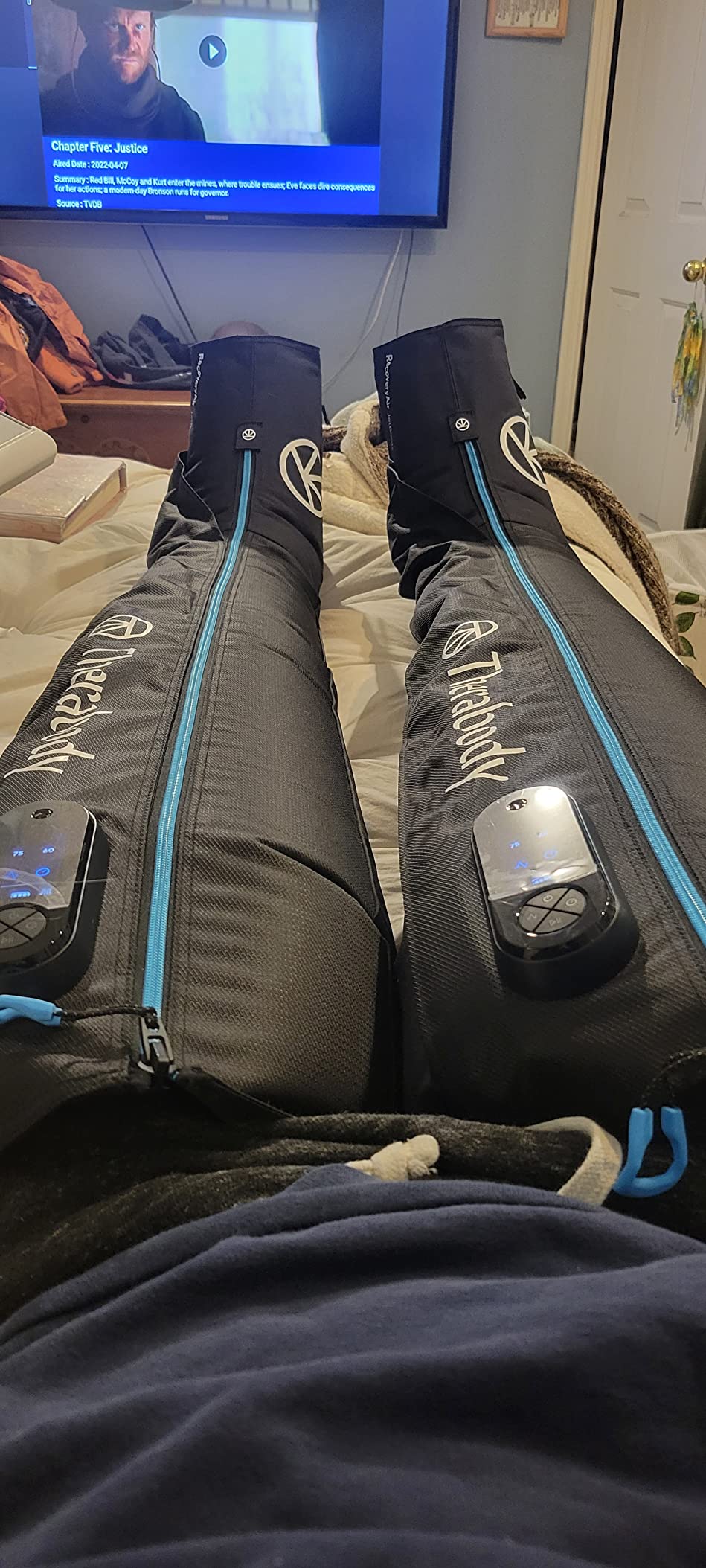 Therabody JetBoots Prime Wireless Compression Boots Leg Massager Recovery | Pneumatic Leg Compression for Circulation & Pain Relief, FDA Cleared, 4 Pressure Levels | Short, 27-32in Leg Length customer photo 2