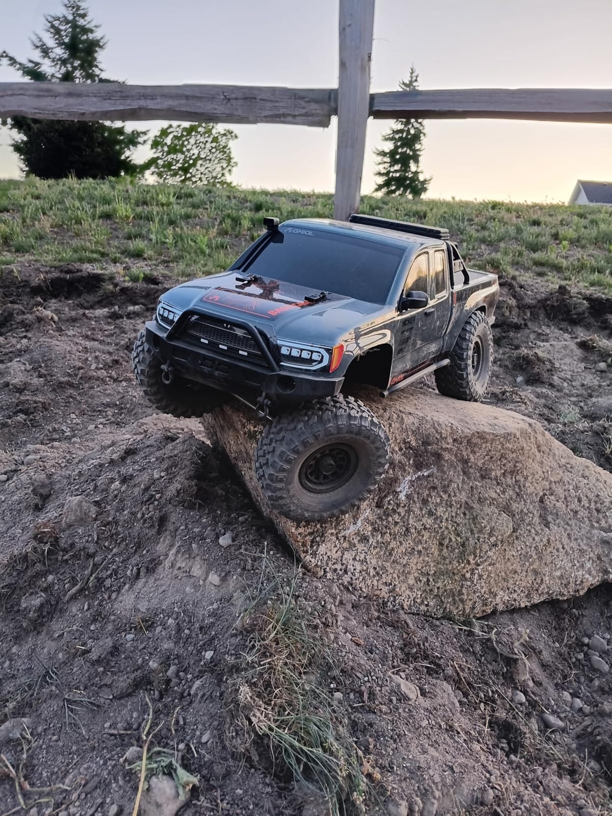 Axial RC Truck 1/10 SCX10 III Base Camp 4X4 Rock Crawler Brushed RTR (Battery and Charger Not Included), Gray, AXI-1375T2 customer photo 2