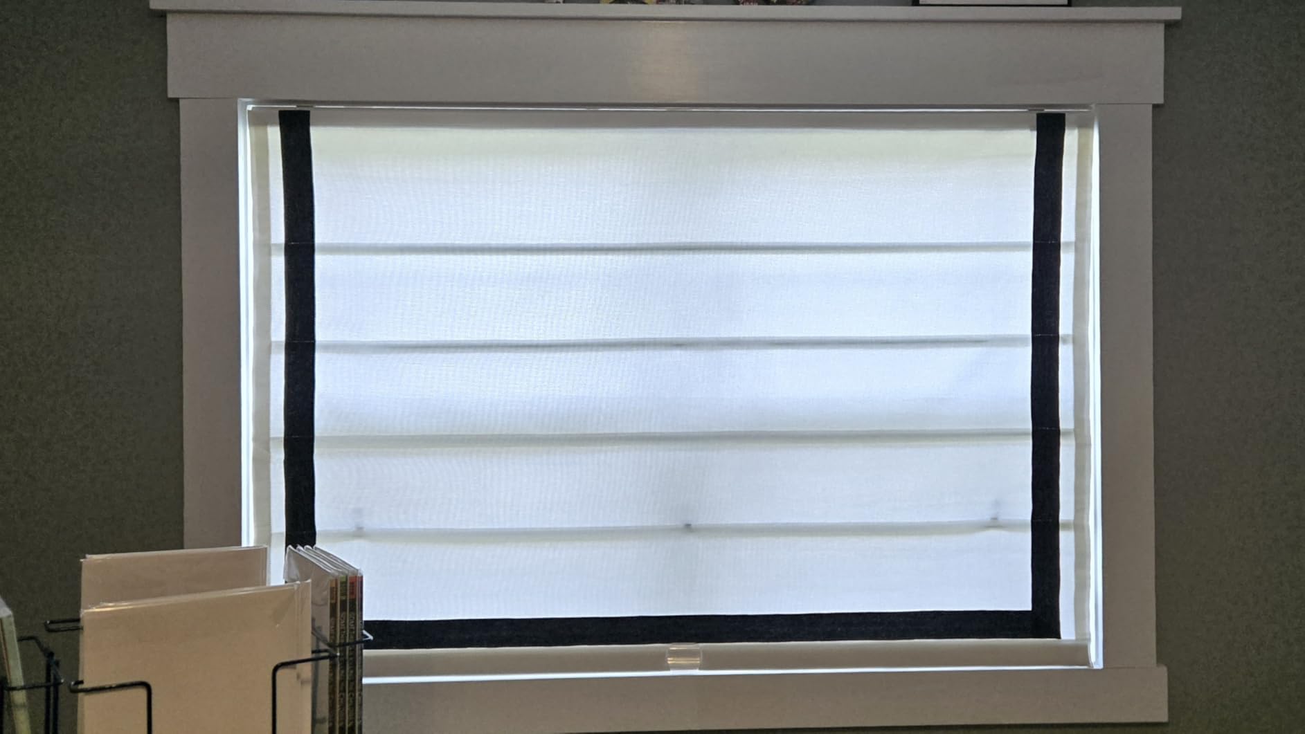 DEJAVU Cordless Bamboo Roman Shades, Blackout Light Filtering Blinds for Indoor Windows, Natural Woven Shades With Valance for Patio, Doors, Easy to Install, Pecan Color customer photo 2