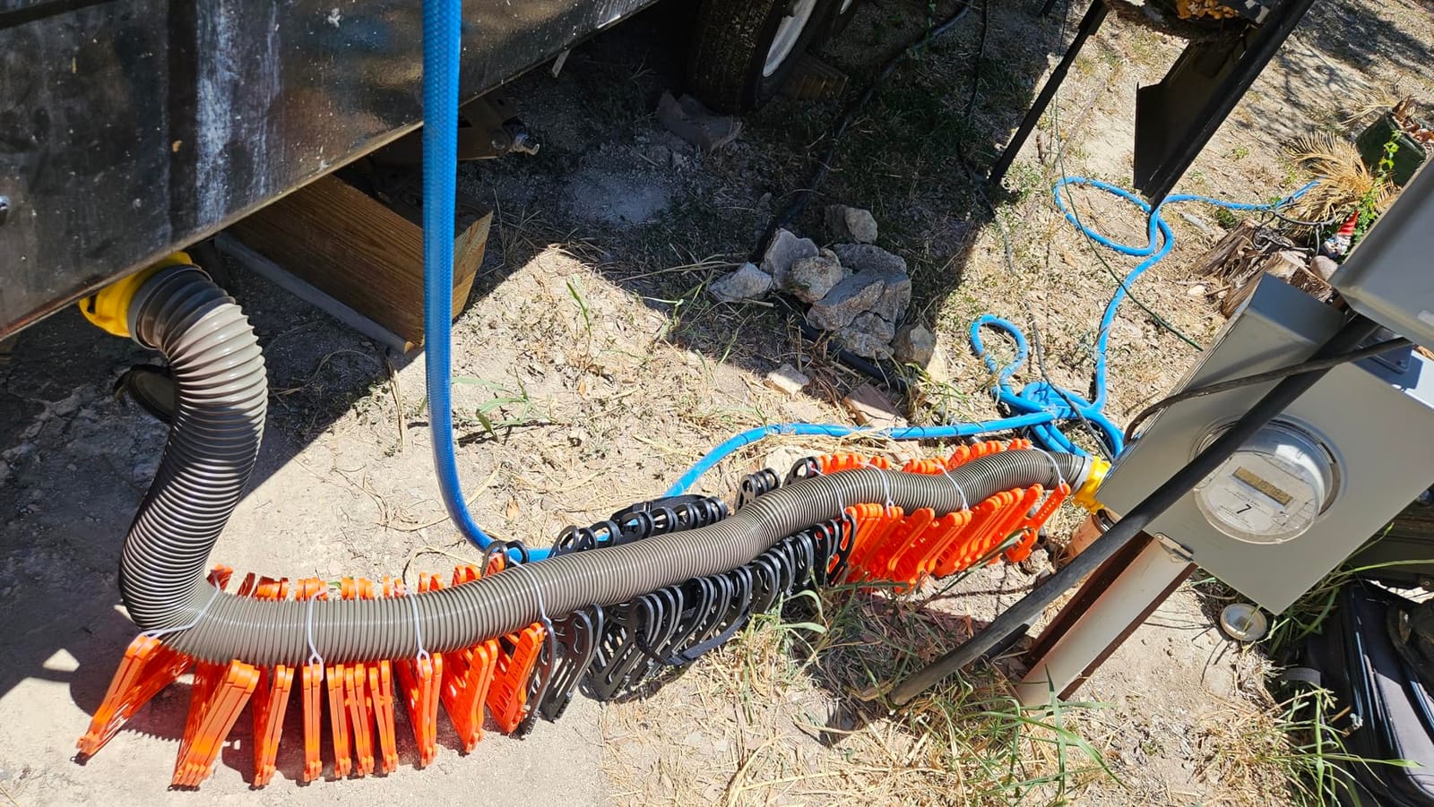 WELLUCK RV Sewer Hose Support 20FT, Blaze Orange RV Sewer Support with Adjustable Height Design, Secure Rubber Band and Carry Strap, Quick Setup and Collapse for Campers Travel Trailers and Motorhome customer photo 2