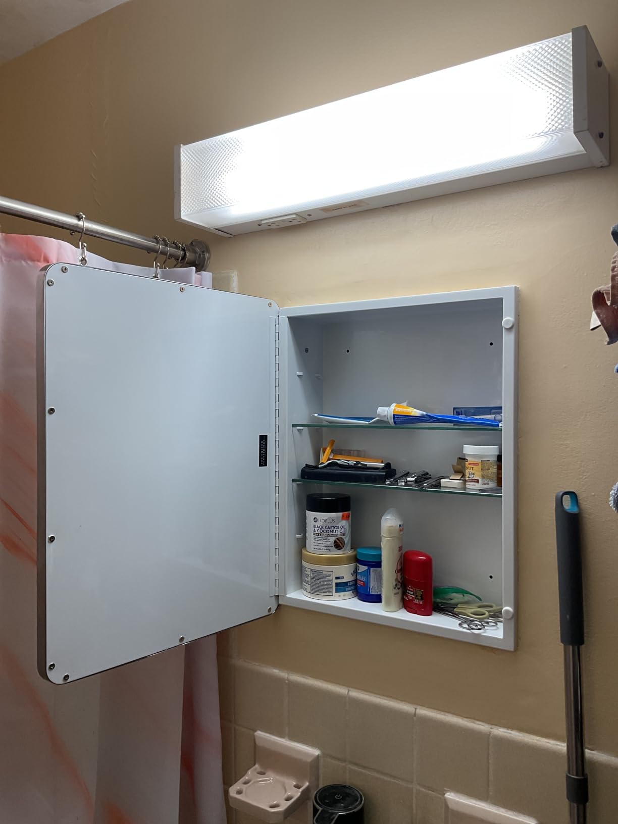 16x26 Austin Farmhouse Metal Framed Rounded Rectangle Recessed Bathroom Medicine Cabinet, Beveled Mirror, 14x24 in-Wall Opening, powder-coated Steel, Adjustable Glass Shelves, Magnet Close, Black customer photo 1
