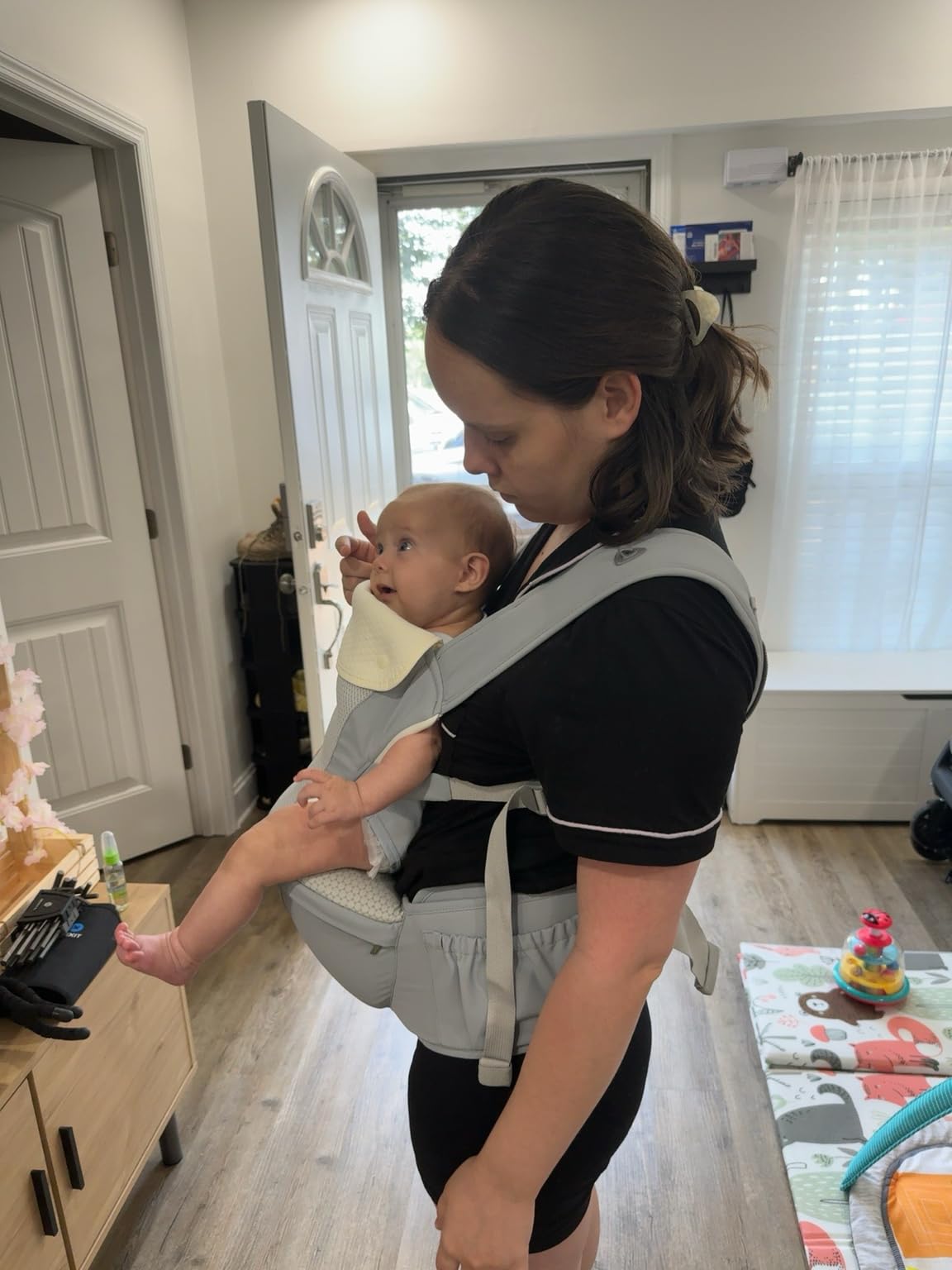 Bebamour Baby Carrier with Hip Seat, All-Position Breathable Mesh Hip Seat & Carrier 0-36Months with Head Hood, Khaki customer photo 2