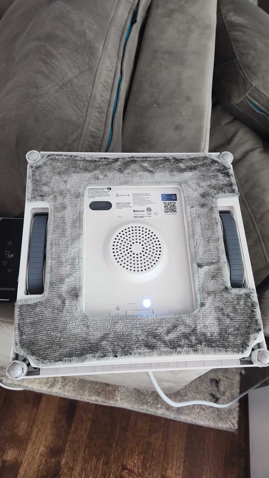 ECOVACS WINBOT W2 PRO Omni Portable Window Cleaning Robot with Multi-Functional Station, Charging While Working, Intelligent Cleaning with Triple Nozzle Water Sprayer, 12-Level Protection customer photo 2