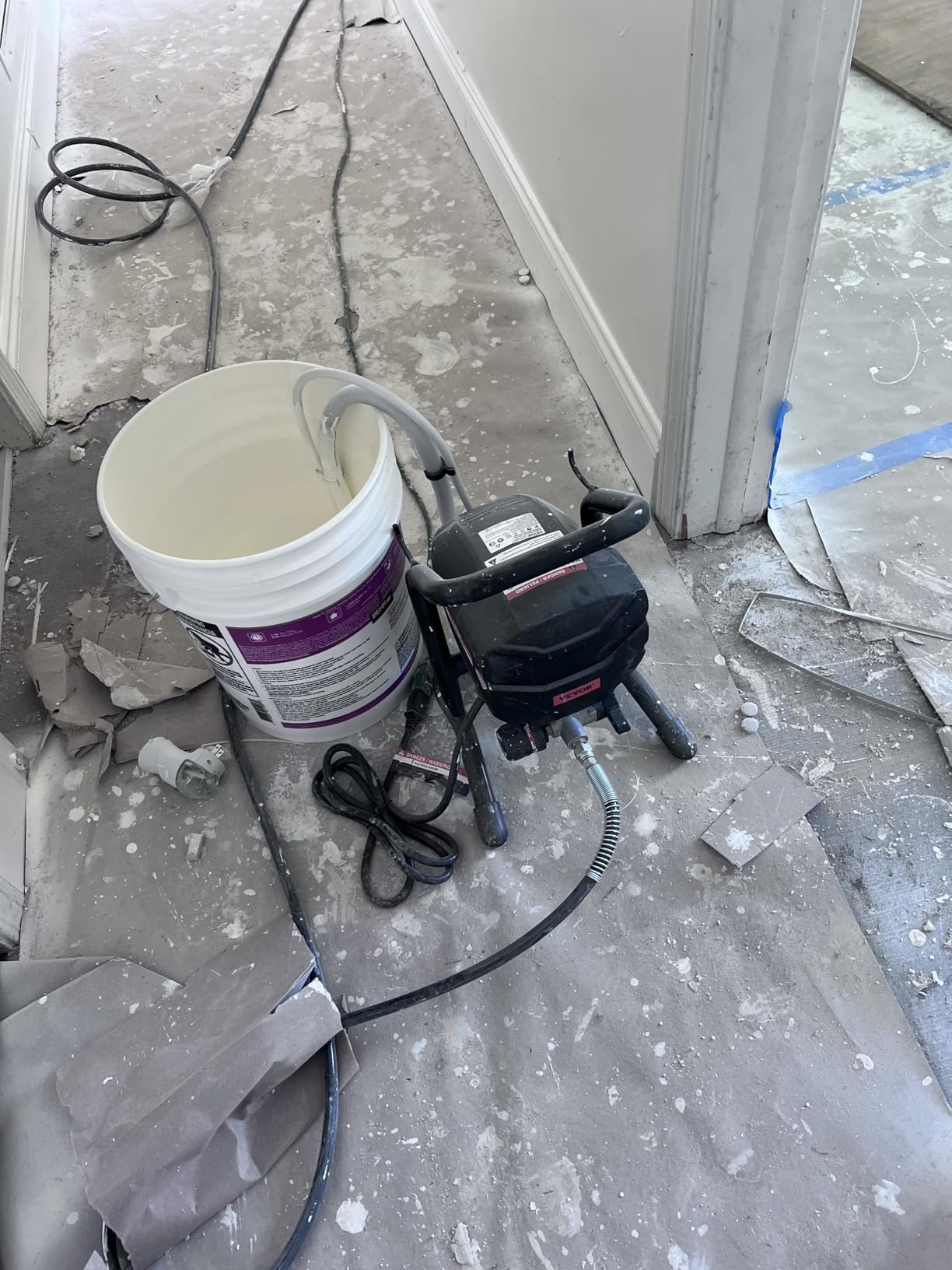 VEVOR Stand Airless Paint Sprayer, 650W High Efficiency Airless Sprayer, 3000PSI customer photo 2