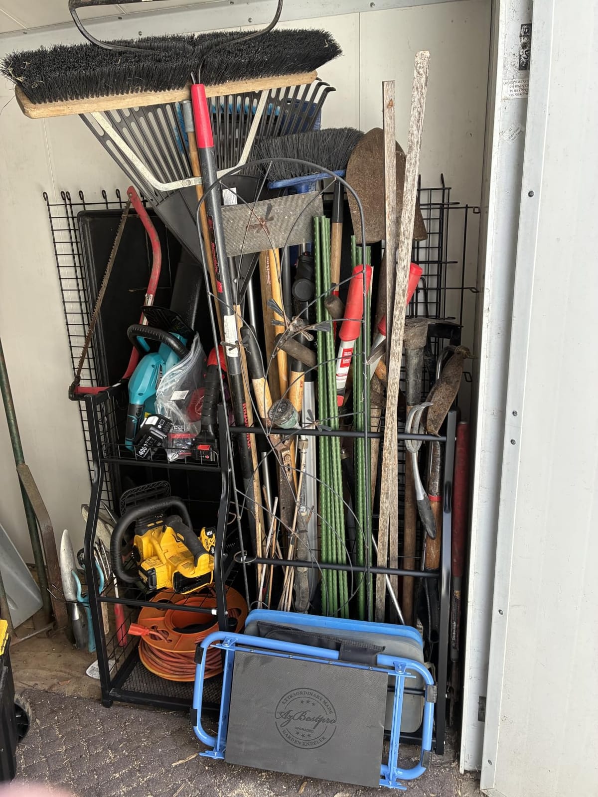 EVERHANGER Garden Tool Organizer Stand, Garage Tool Storage Organization | Yard Tool Racks with lockable wheels, Fit for Long-Handled Tools/Rakes/Brooms customer photo 1
