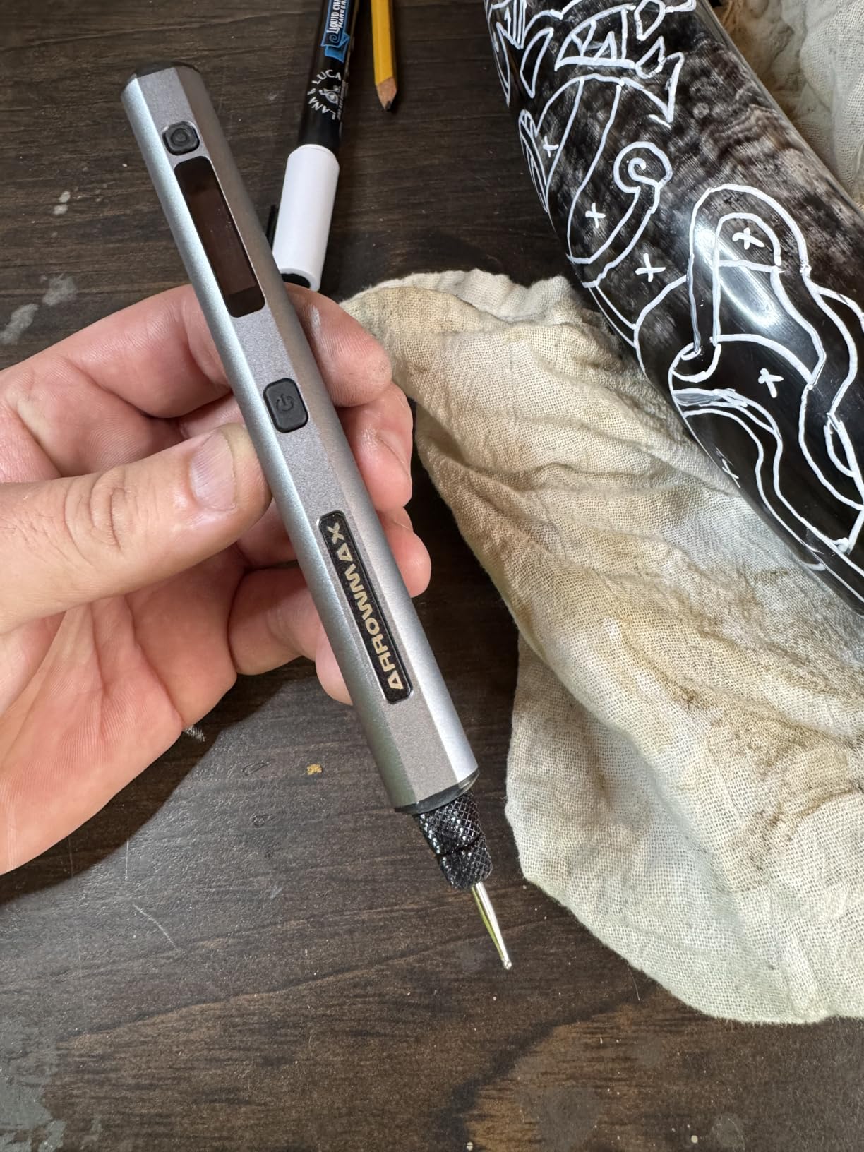 AM ARROWMAX Mini Engraving Pen: Ultimate Cordless Portable Tool for Artists & DIYers - Engrave 50+ Surfaces - Beginner Friendly - Engraving Pen for Bead, Metal, Wood, Glass and Plastic customer photo 2
