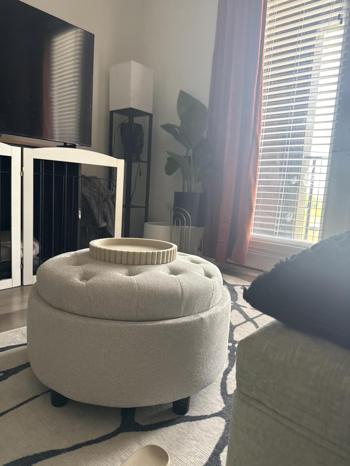 COLAMY Fabric Round Storage Ottoman with Reversible Tray Lid - Multi-Functional Footrest, Hidden Storage, Sturdy & Stylish Small Coffee Table for Living Room, Bedroom, or Entryway(Beige) customer photo 1