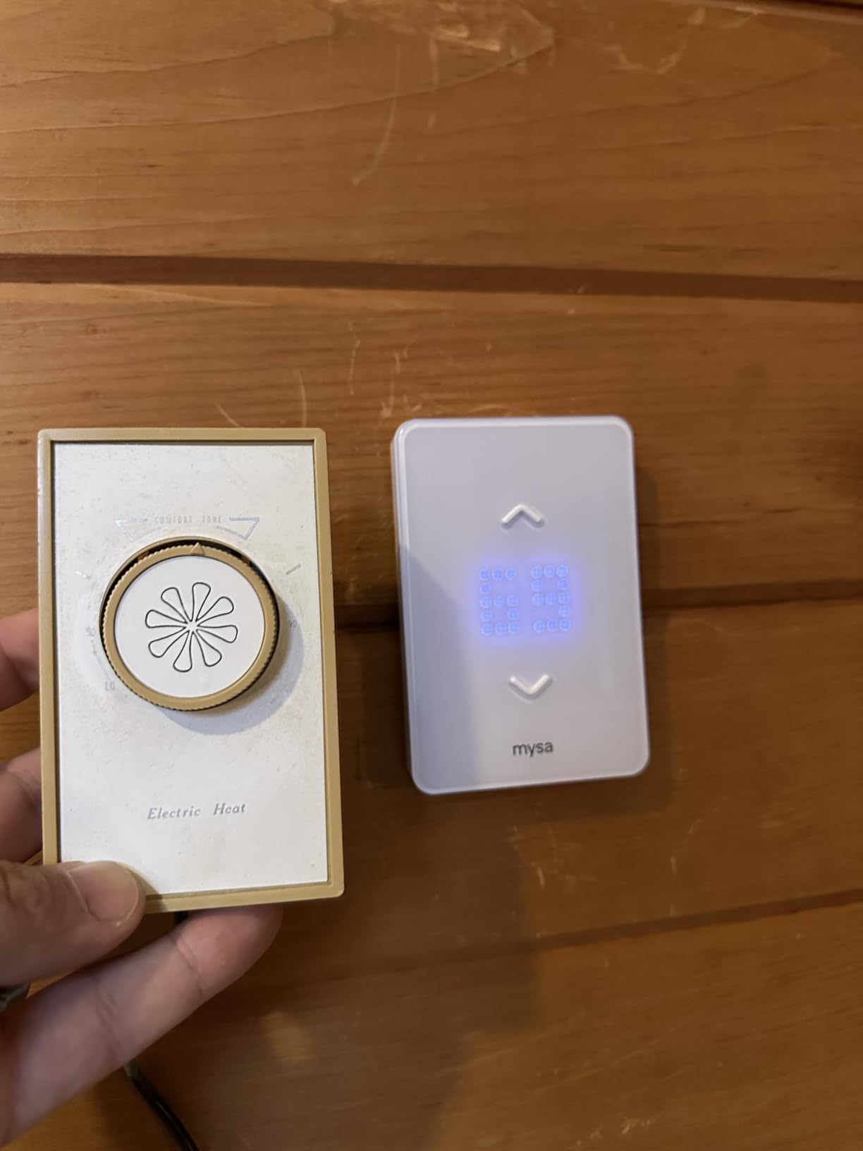 Mysa Smart Thermostat LITE for Electric Baseboard Heaters | Save Up to 26% on Heating | WiFi Programmable | 7-Day Scheduling | HomeKit, Alexa, Google | 120V-240V customer photo 1