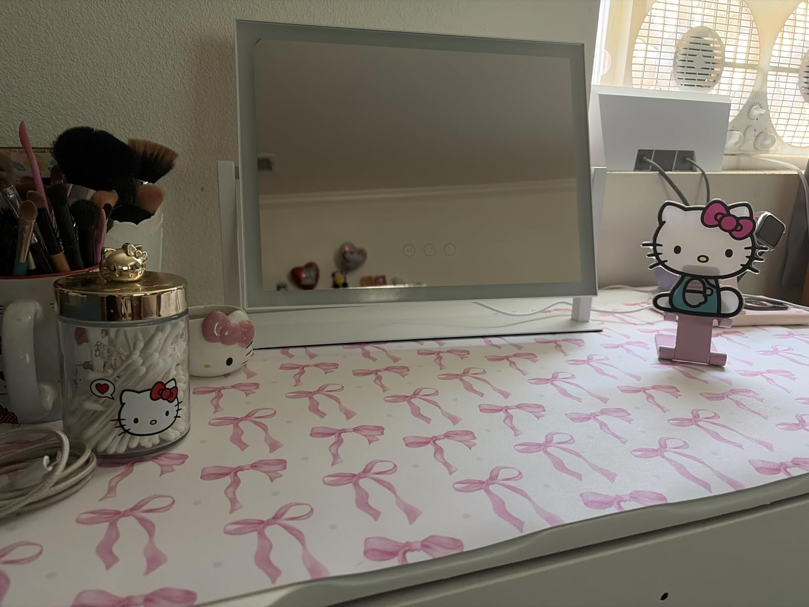 FENNIO Vanity Mirror with Lights 17''x13'' Makeup Mirror with Lights, Vanity Mirror Touch Screen with 3-Color Lighting, Dimmable, for Vanity Desk Tabletop White customer photo 1
