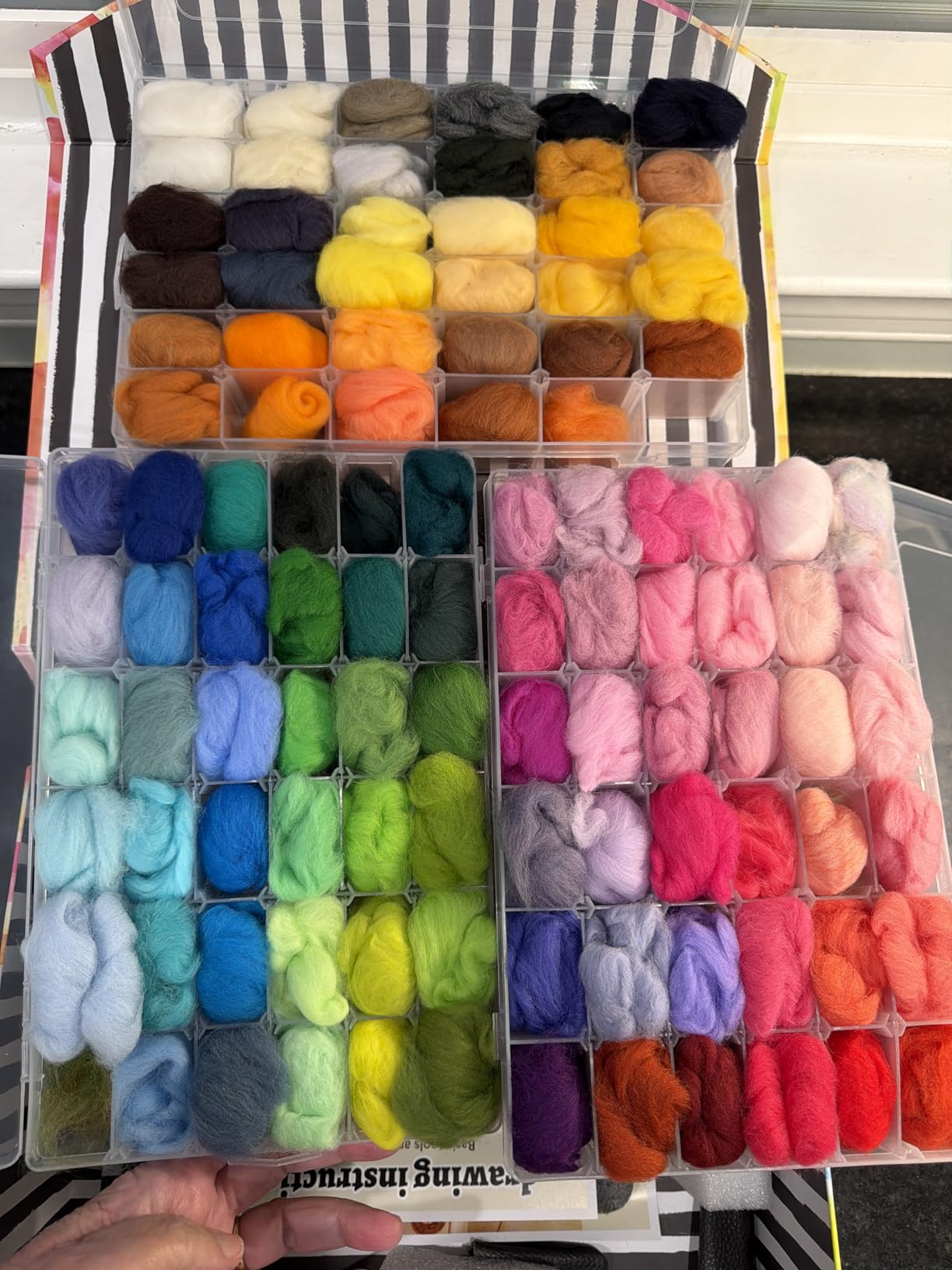 WONVOC 100 Colors Needle Felting Wool, Wool Roving 3g /Color, 10.5 oz Total | Roving Wool for Felting, Fiber Art and Hand Spinning, Needle Felting Supplies, Felting Kit customer photo 2