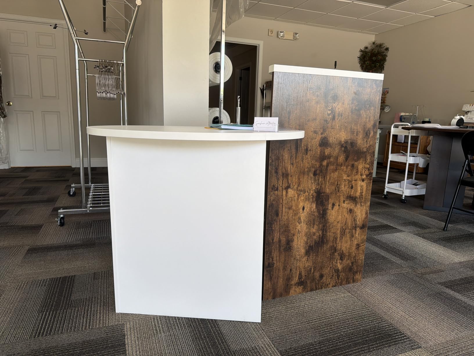 GIANTEX Reception Desk, Front Counter Desk with Lockable Drawer, Checkout Table with Round Tabletop, Corner Shelf & Adjustable Shelf for Office Beauty Salon Retail Store (Brown & White) customer photo 2