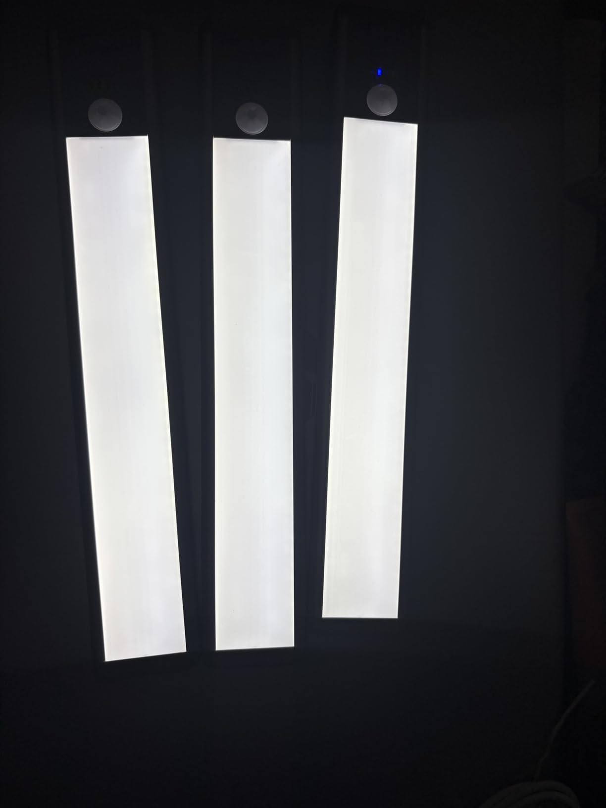 Under Cabinet Lighting Wireless, Rechargeable 10inch Motion Sensor Light Indoor, 3Pack customer photo 1