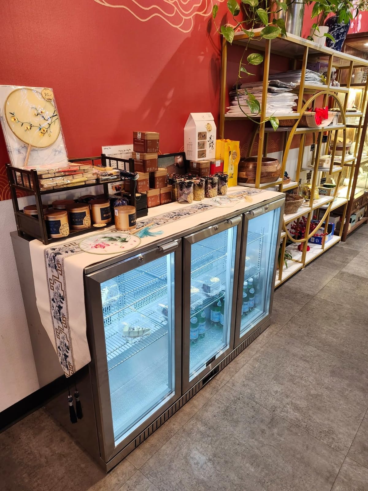 BODEGA BODEGACOOLER Back Bar Cooler With 2 Glass Doors, 7.4 Cu.Ft Stainless Steel Commercial Back Bar Fridge with LED Lighting, Counter Height Bar Beverage Cooler for Beer, Soda Drinks, Wine customer photo 2