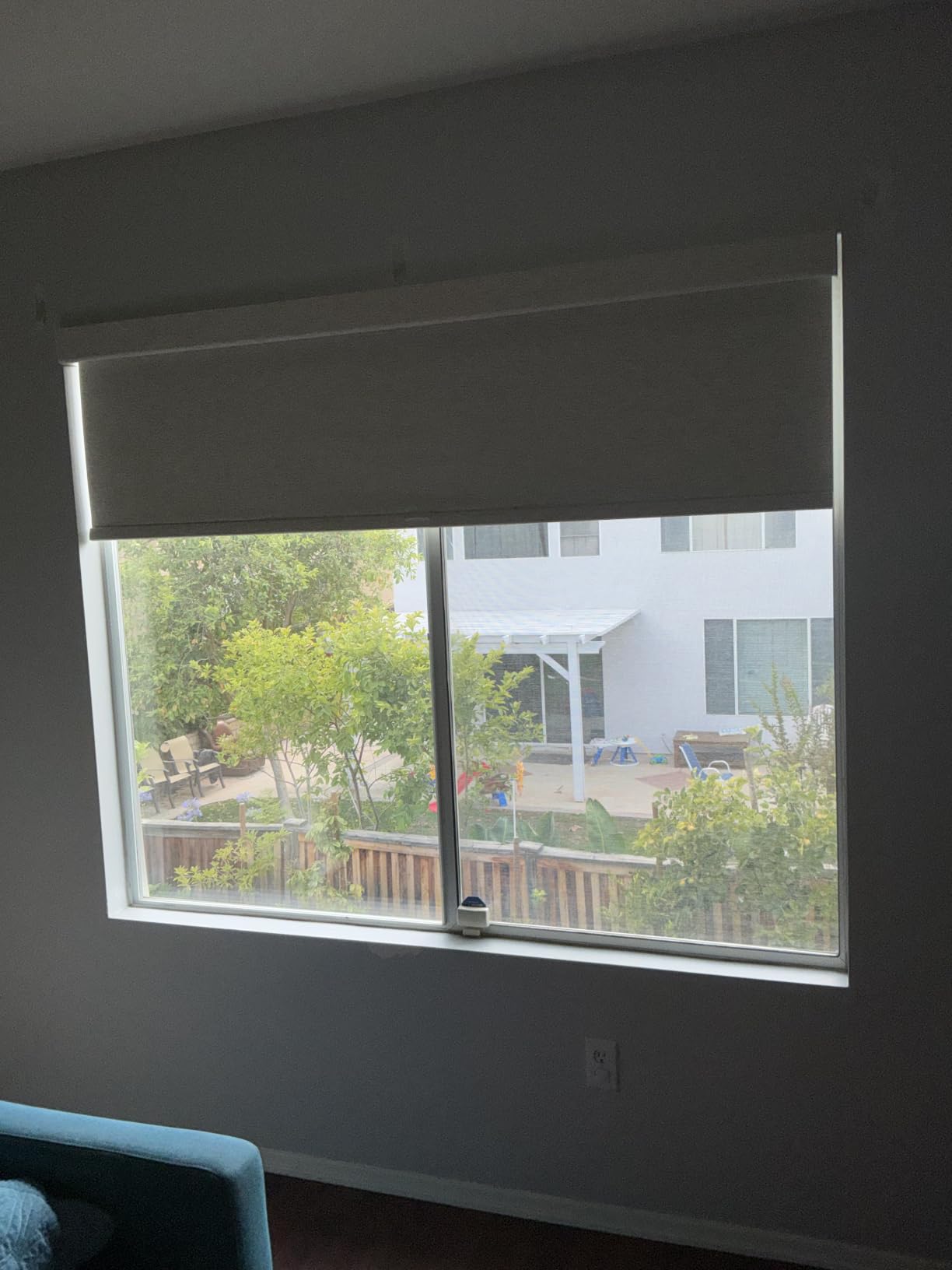 Persilux Blackout Roller Shades for Indoor Window Blinds, Cordless, Linen Fabric, Thermal Insulated Fabric UV Protection Shades for Home, Office, Bedroom, Door, Blackout-Cream, Custom Size customer photo 2