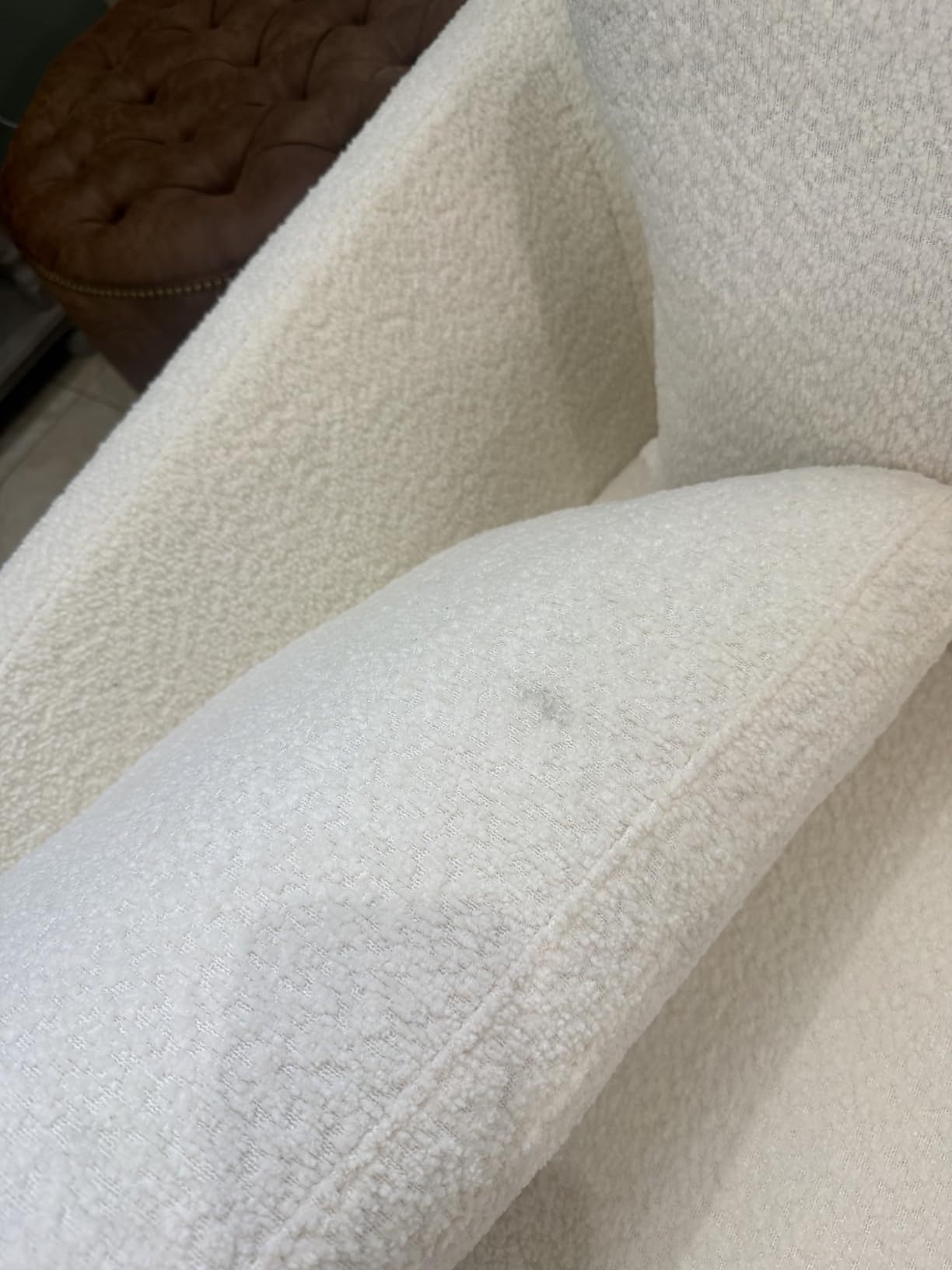 VANOMi Large-Sized Accent Chair, Thick Cushion Bedroom Reading Chair, Comfortable Living Room Single Sofa, Boucle Milky White customer photo 1