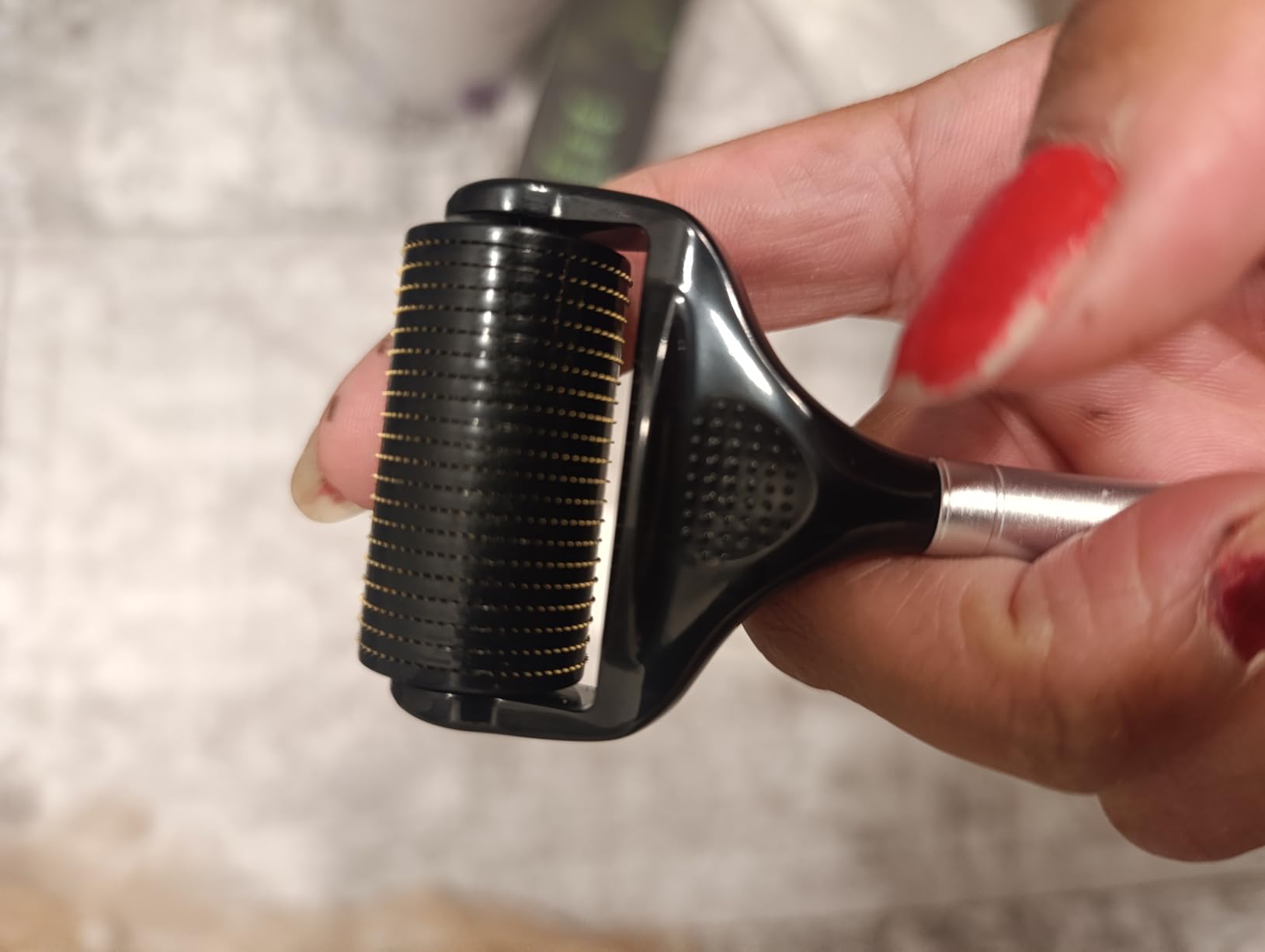 Ultra Wide Titanium Derma Roller for Face Hair Beard Scalp Skin Body Metal Handle 1200 Microneedling roller for Women and Men 0.25mm customer photo 2