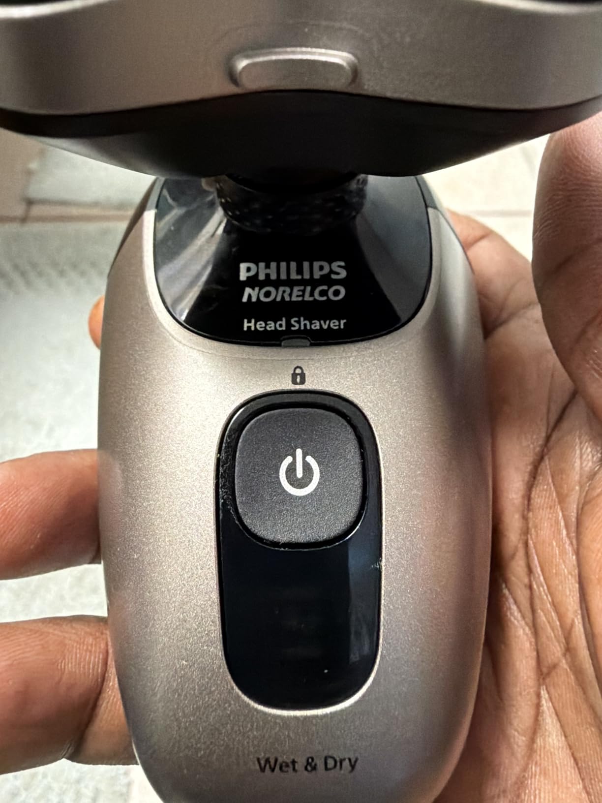 Philips Norelco Head Shaver Pro 9000 Series - Electric Shaver for Men and Women, 360° Flexing Head & ComfortCut Blades for Clean Shave, Gentle on Skin, Model HS9980/40 customer photo 1