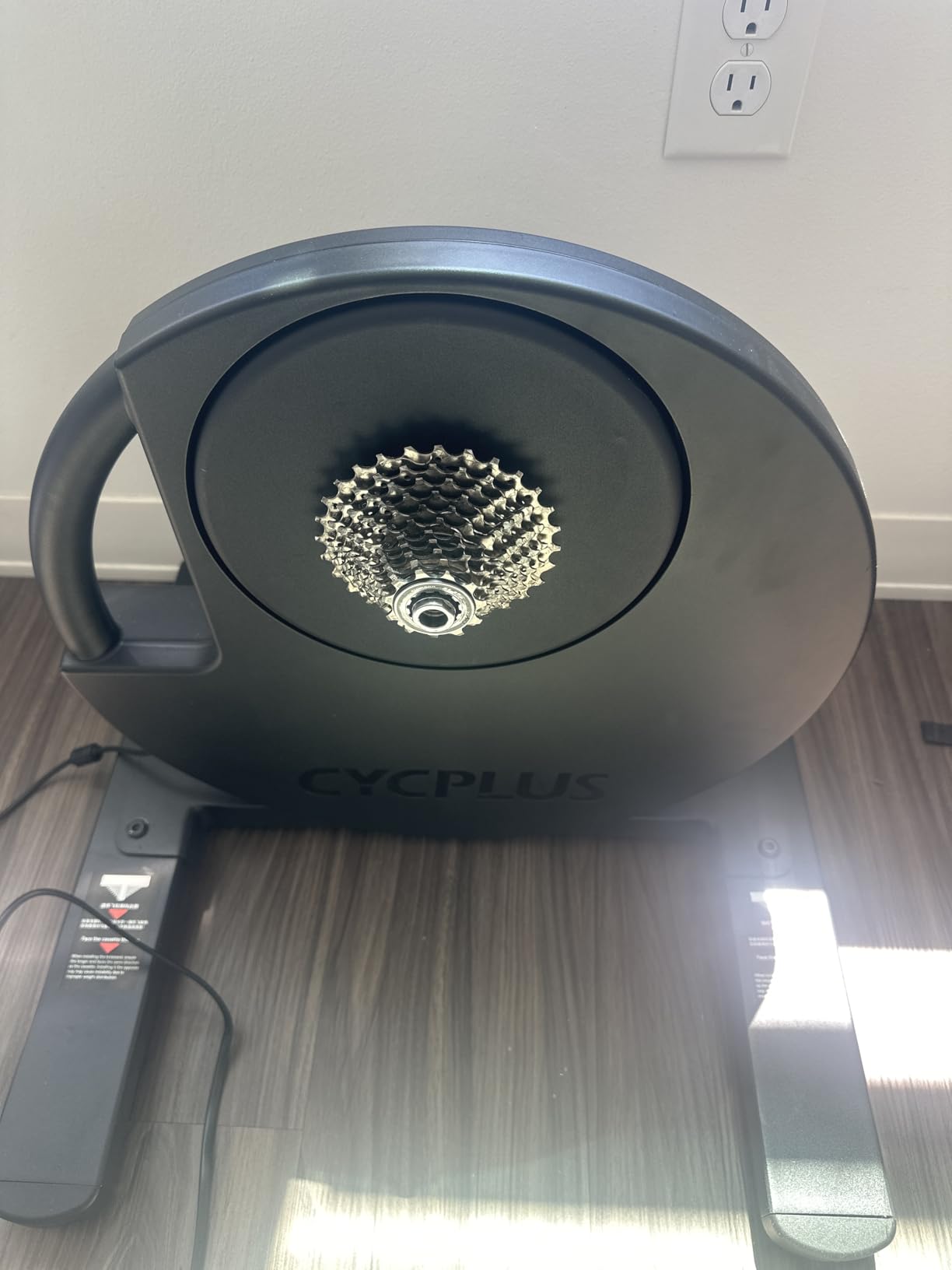 CYCPLUS Smart Bike Trainer R200, 2200W, 19% Gradient, Brushless Motor customer photo 2