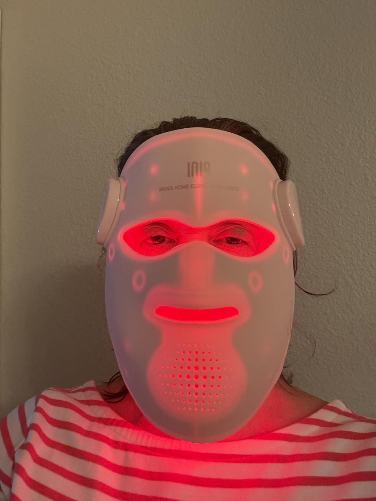 INIA Glow 4D Wireless Red Light Therapy Mask for face - Dual NIR, 320 LEDs, 4 Modes, Under-Eye Cooling, Cordless & Rechargeable LED Face Mask for Home & Travel, Skincare Gifts for Women Mom Wife, Blue customer photo 2