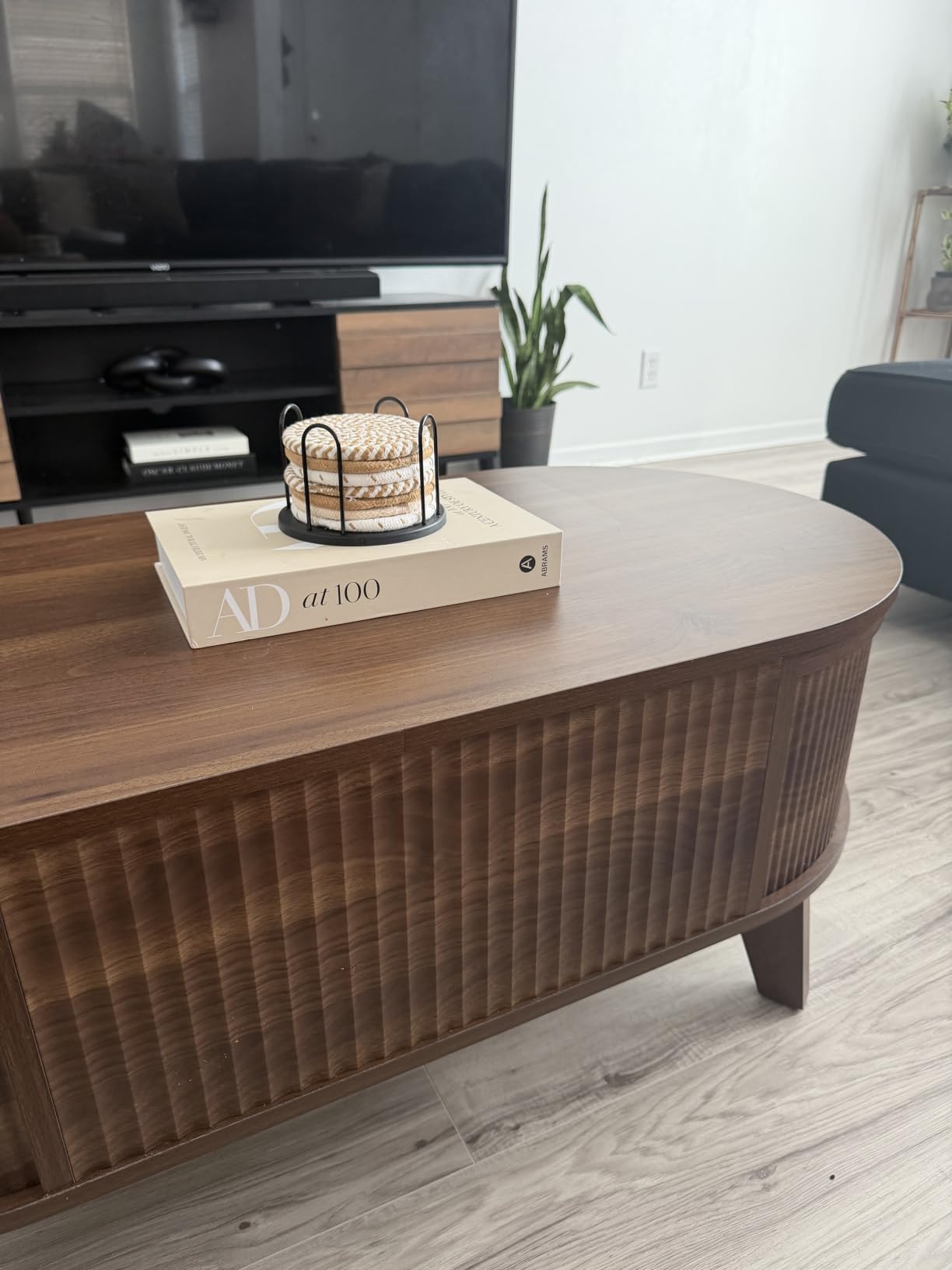 LYNCOHOME 43.3'' Fluted Lift Top Coffee Table with Storage, Modern Oval Coffee Table for Living Room or Home Office (Walnut) customer photo 1