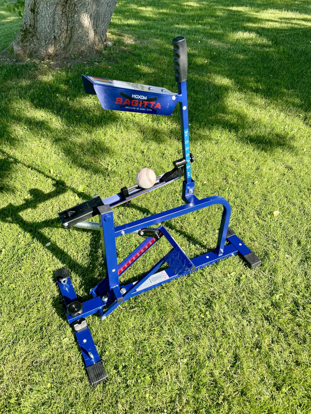 MOXOW Sagitta Manual Baseball & Softball Pitching Machine with Ball Caddy customer photo 1