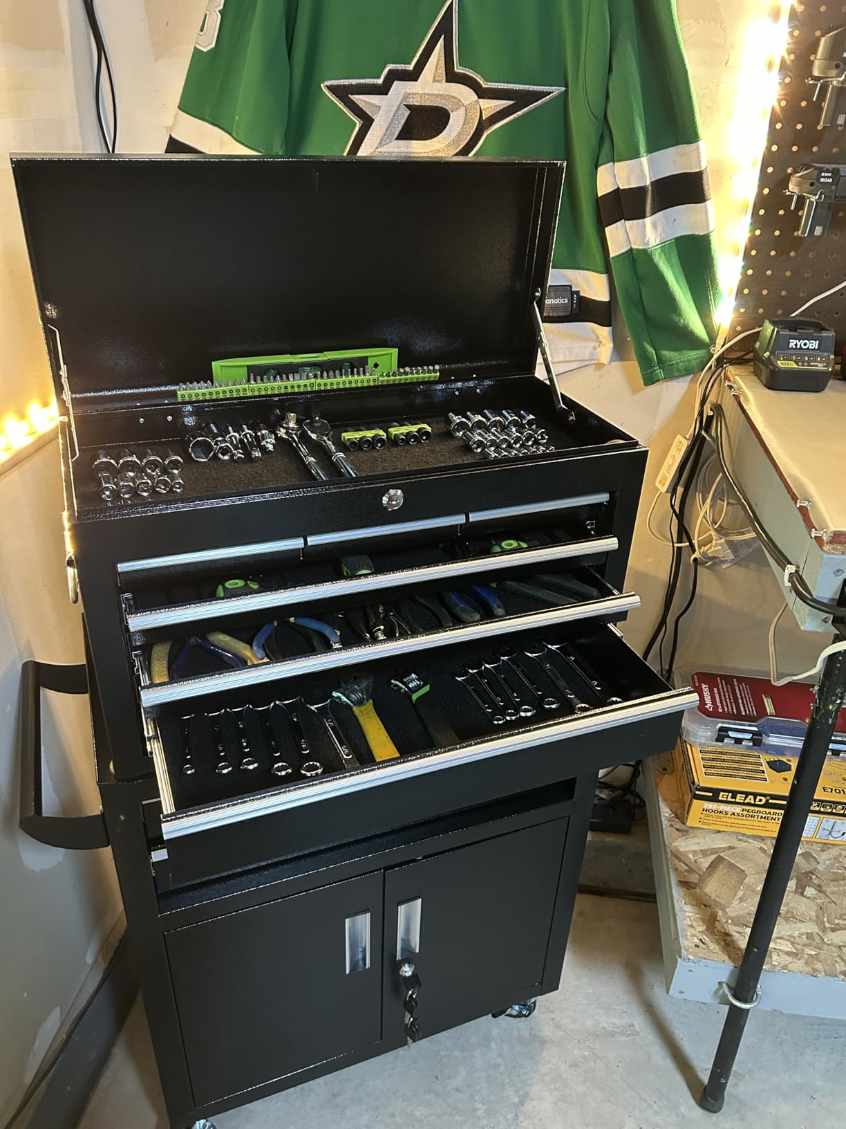 Superday 8 Drawer Rolling Tool Chest with Lock, Detachable Tool Cart（Black） | Rolling Tool Storage Cabinet with Lock for Garage, Assembled Steel Tool Cart with Liner & Hooks for Workshop, Warehouse customer photo 2