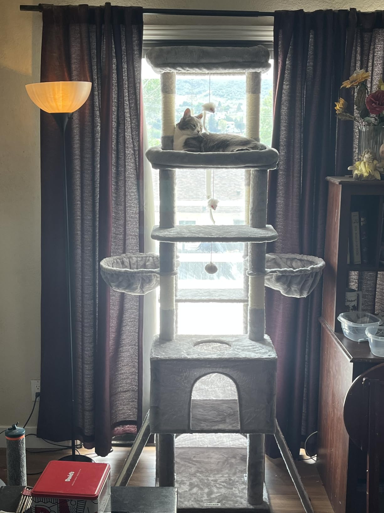 Globlazer Heavy Duty Cat Tree 78 inch Sturdy Cat Tower for 20lbs Large Adult Cats, Symmetrical Aesthetic Big Cat Tree with Extra Large Platform, 2 Scratching Boards, Z78, Light Grey customer photo 2