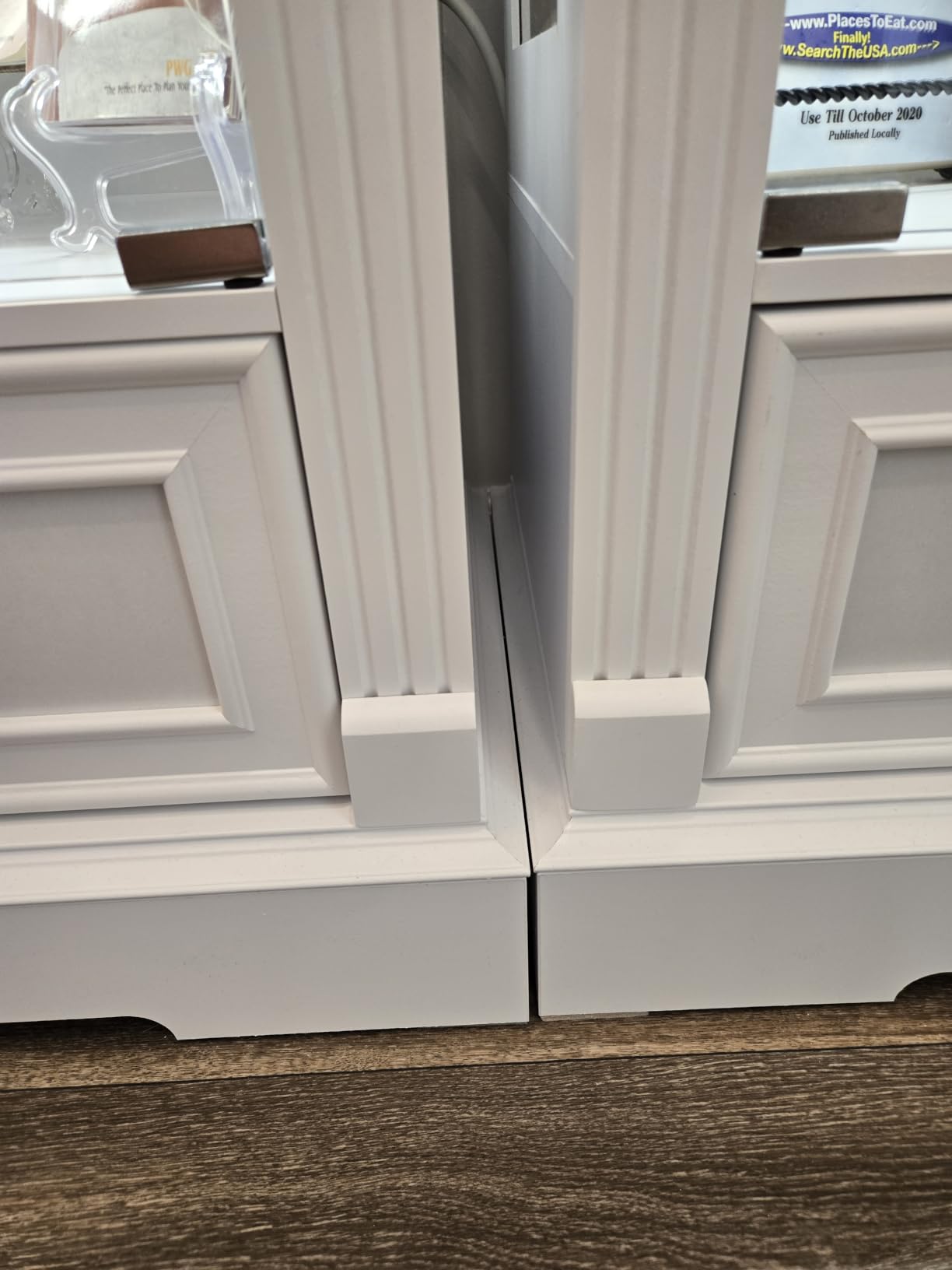 Dystler Curio Cabinet with Glass Doors & LED Lights | 72