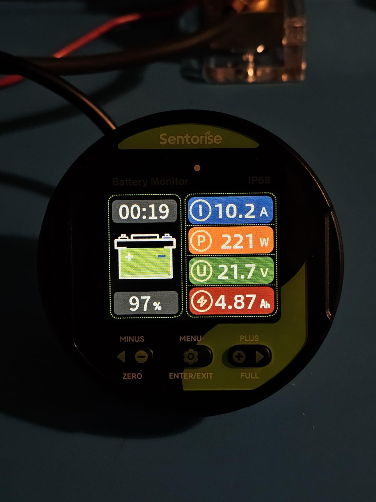 0-500A Battery Monitor with Shunt, 8-120V IP68 Waterproof LCD Screen with Buzzer Alarm for RV Solar Marine Off-Grid System, Capacity Percentage Time Power Voltmeter Display customer photo 2