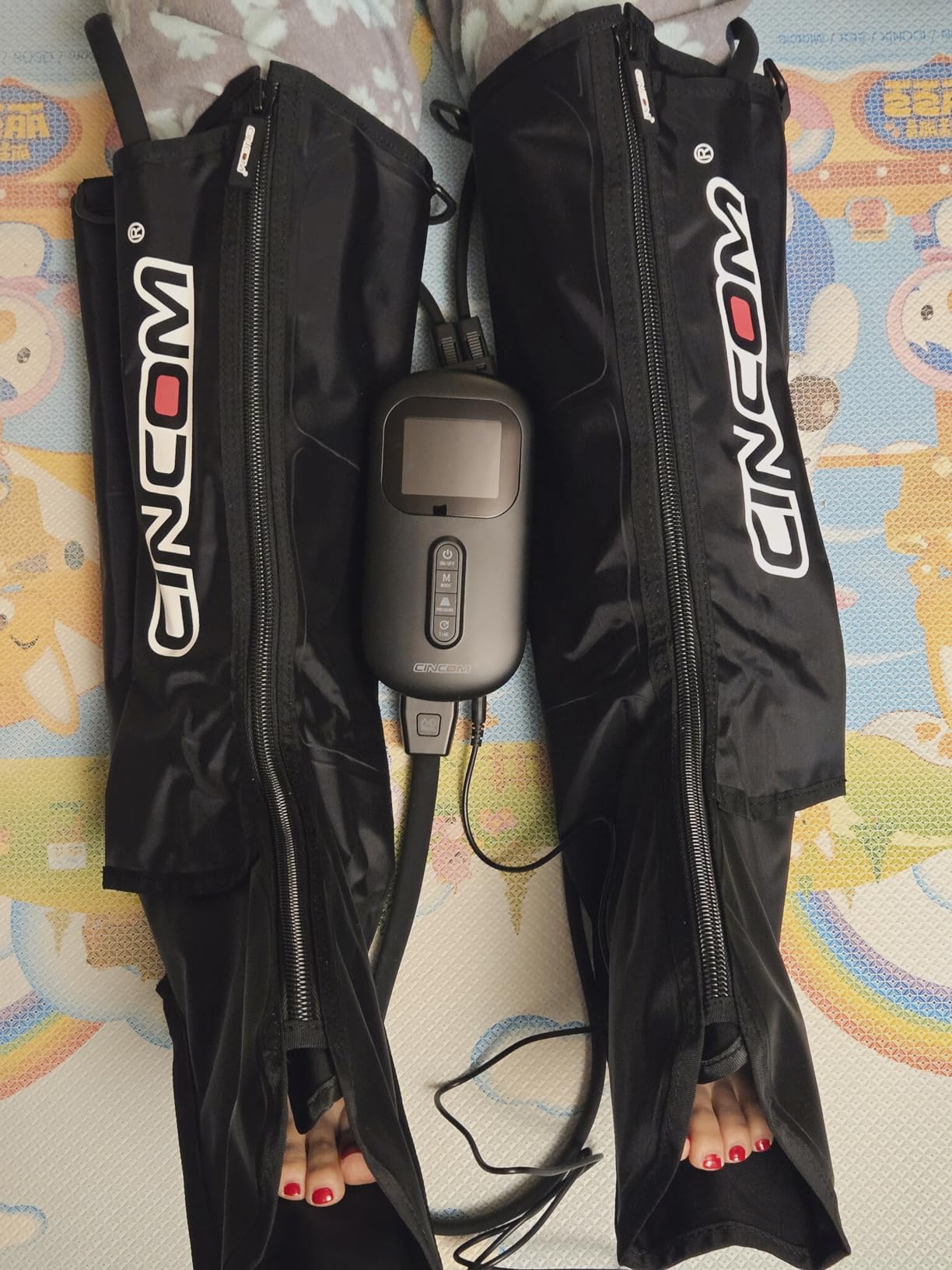 CINCOM Air Compression Boots for Circulation, Leg and Foot Massager Boots | Sequential Leg Recovery System with 3 Modes 3 Levels Intensities for Athletes, Leg Compression Zipper Design for Easier Wear customer photo 1