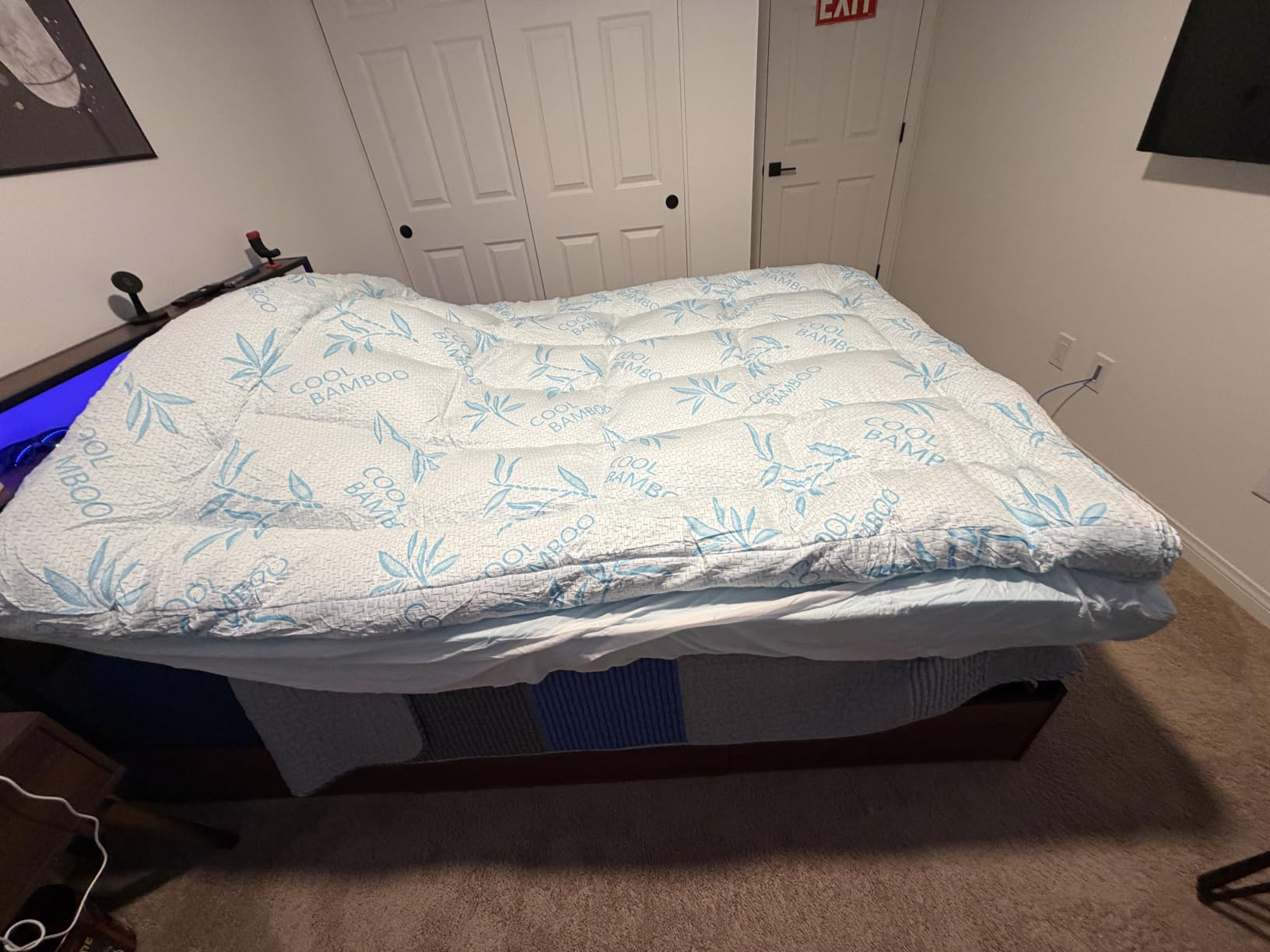 WhatsBedding 5 Inch Queen Mattress Topper Breathable Bamboo Viscose Air Layer, Memory Foam Mattress Topper Queen Size Blue customer photo 1