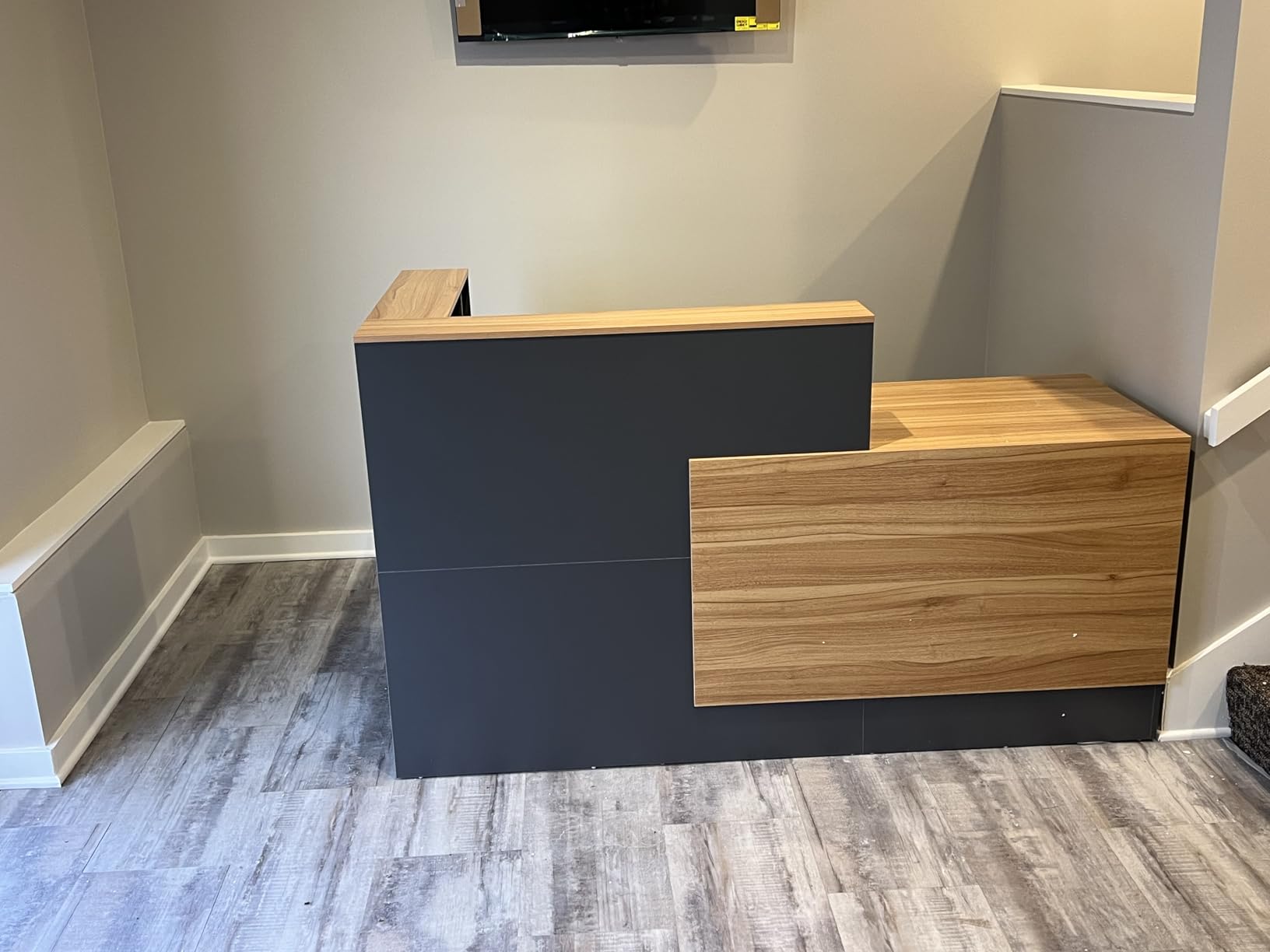 L-Shaped Reception Desk with Lockable Drawers, Adjustable File Cabinet & Keyboard Tray, Modern Front Counter for Office, Salon, or Lobby (Right-L Natural Wood/Slate Gray, 70.9''L x 23.6''W x 41.3''H) customer photo 2