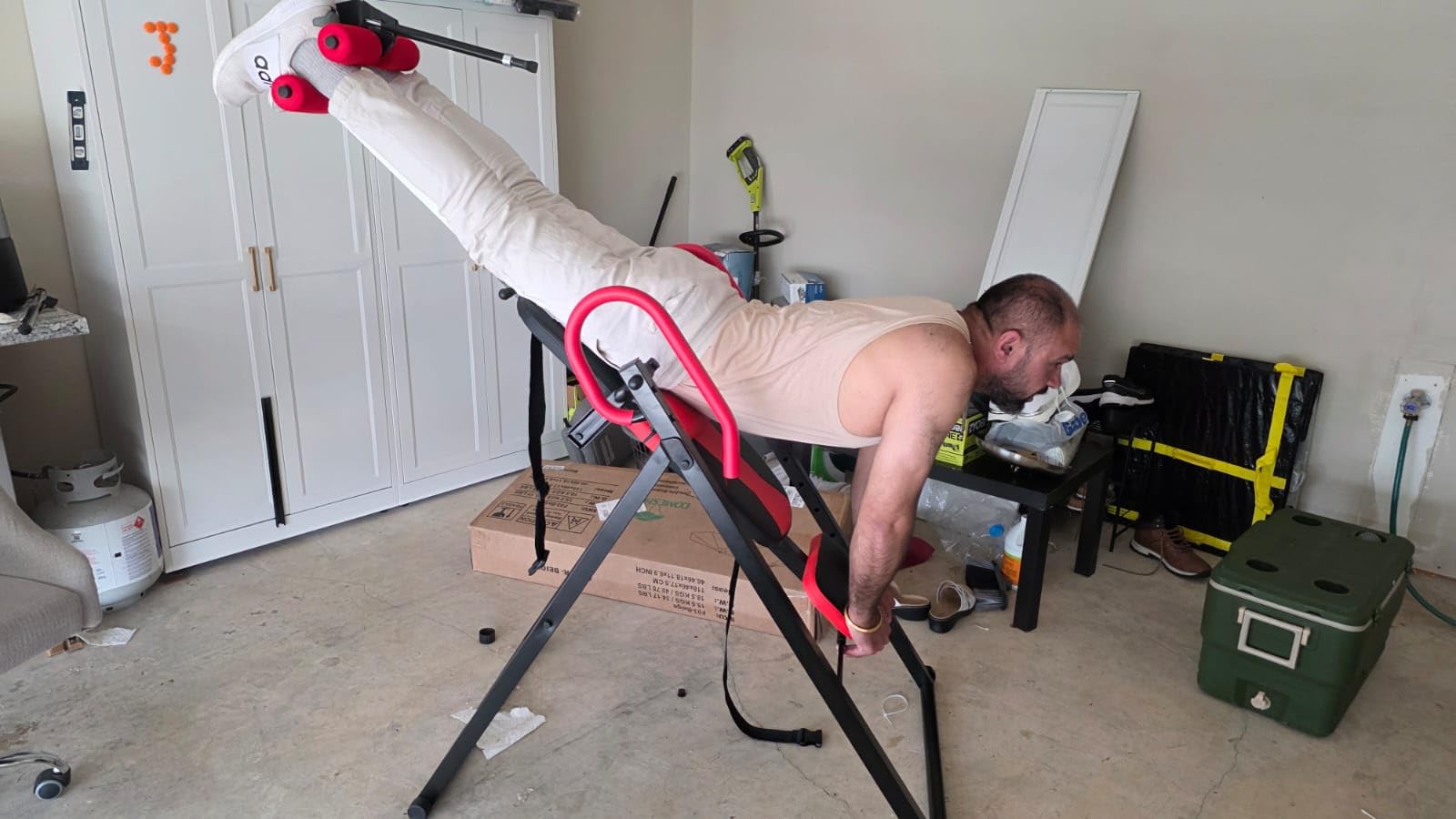 YOLEO Gravity Inversion Table for Back Pain Relief 2026 New Inversion Table w/Lumbar Support Easy to Assemble Back Stretcher Machine 300 lbs customer photo 1