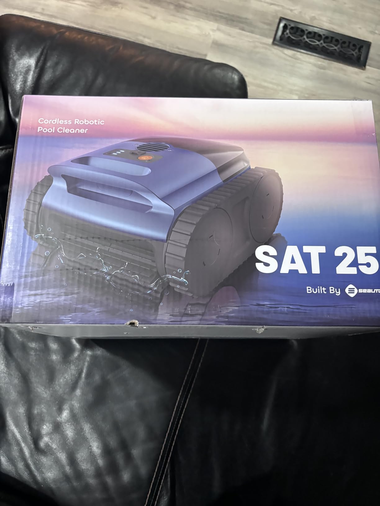 [2026 Release] Automatic Robotic Pool Vacuum for Inground & Above Ground Pools, Wall Climbing Pool Vacuum Cleaner, Cleans Floor, Walls, Waterline, Drain & Skimmer up to 2150 Sq. Ft., 190 Min customer photo 2