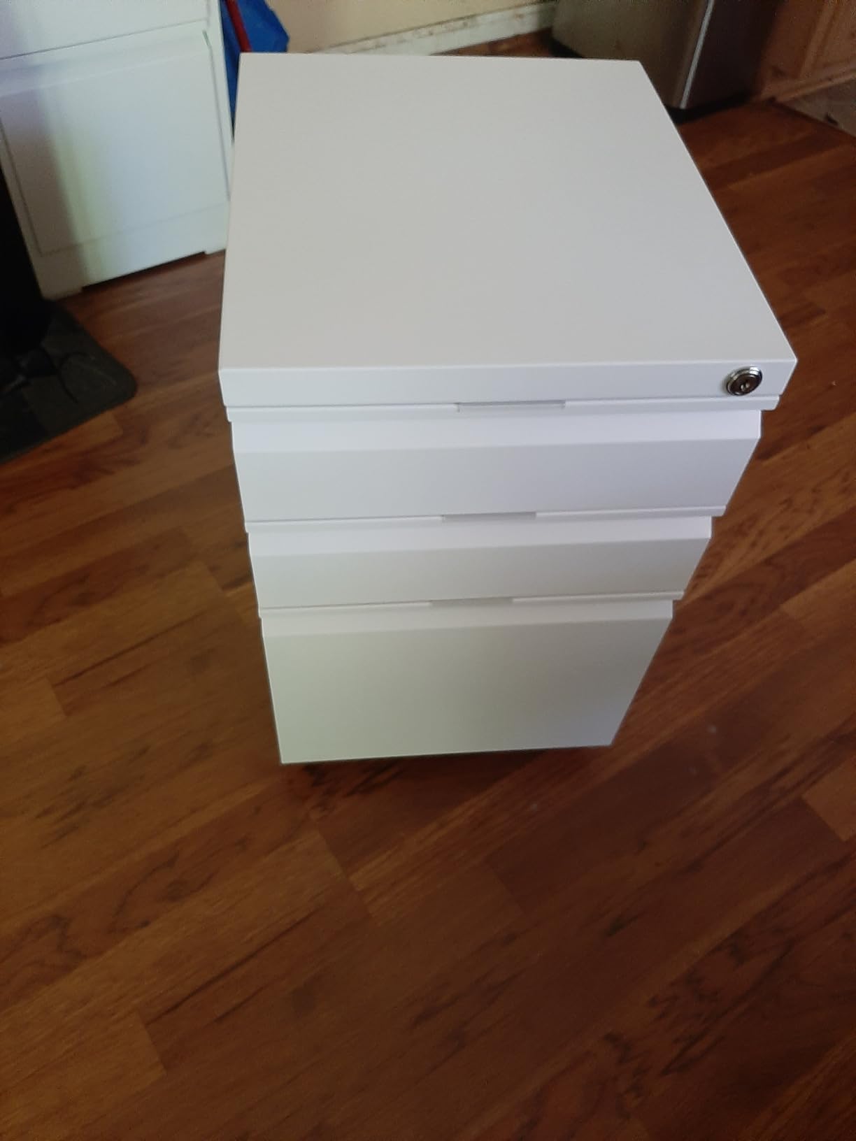 SUXXAN Lateral File Cabinet with Lock and Name Card Slots, 2 Drawer Metal Filing Cabinet for Home Office, Individual Locking System for Privacy, Heavy Duty Steel Storage for Letter/Legal Size customer photo 1