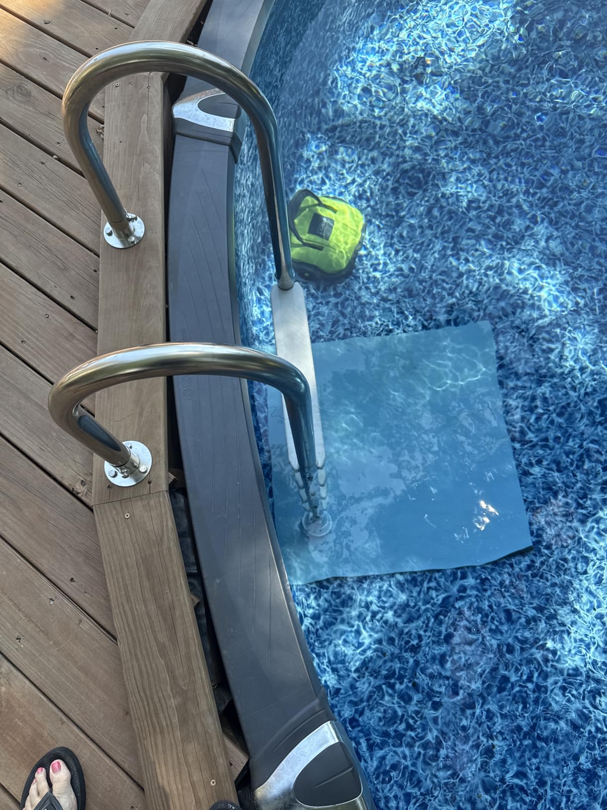 VEVOR Swimming Pool Ladder, 3-Step Stairs with Double Handrails, Non-Slip Heavy Duty Wide Steps, Stainless Steel Frame, 265 lbs Capacity for 48-54 in Inground Pools customer photo 2