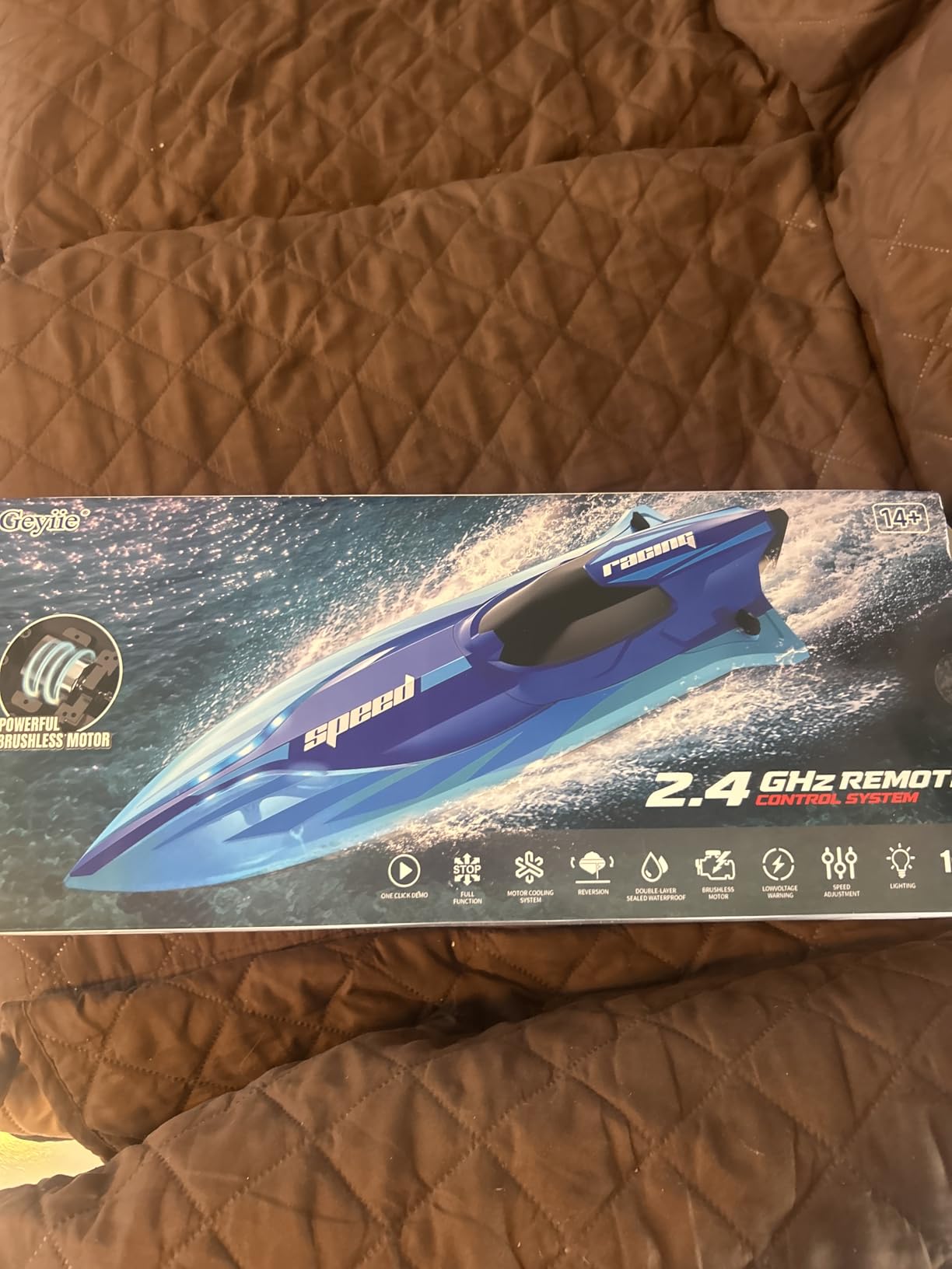 Geyiie Brushless RC Boat for Adults & Teens, 35+ KPH, Self-Righting | Water-Cooled Motor, Adjustable Speed, 30-Min Runtime with 2 Batteries, Return Alerts and 492 ft Control for Lakes and Ponds customer photo 2