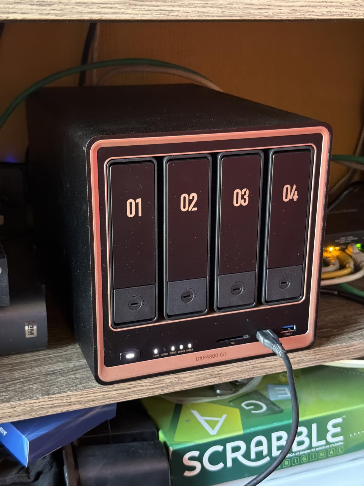 UGREEN NAS DXP4800 GT 4-Bay Desktop NAS, AMD R2514 CPU, 8GB DDR4 RAM | 2x 10GbE, 2X M.2 NVMe Slots, 4K HDMI Ideal for Smart Home Enthusiasts, Office Teams, Network Attached Storage (Diskless) customer photo 1
