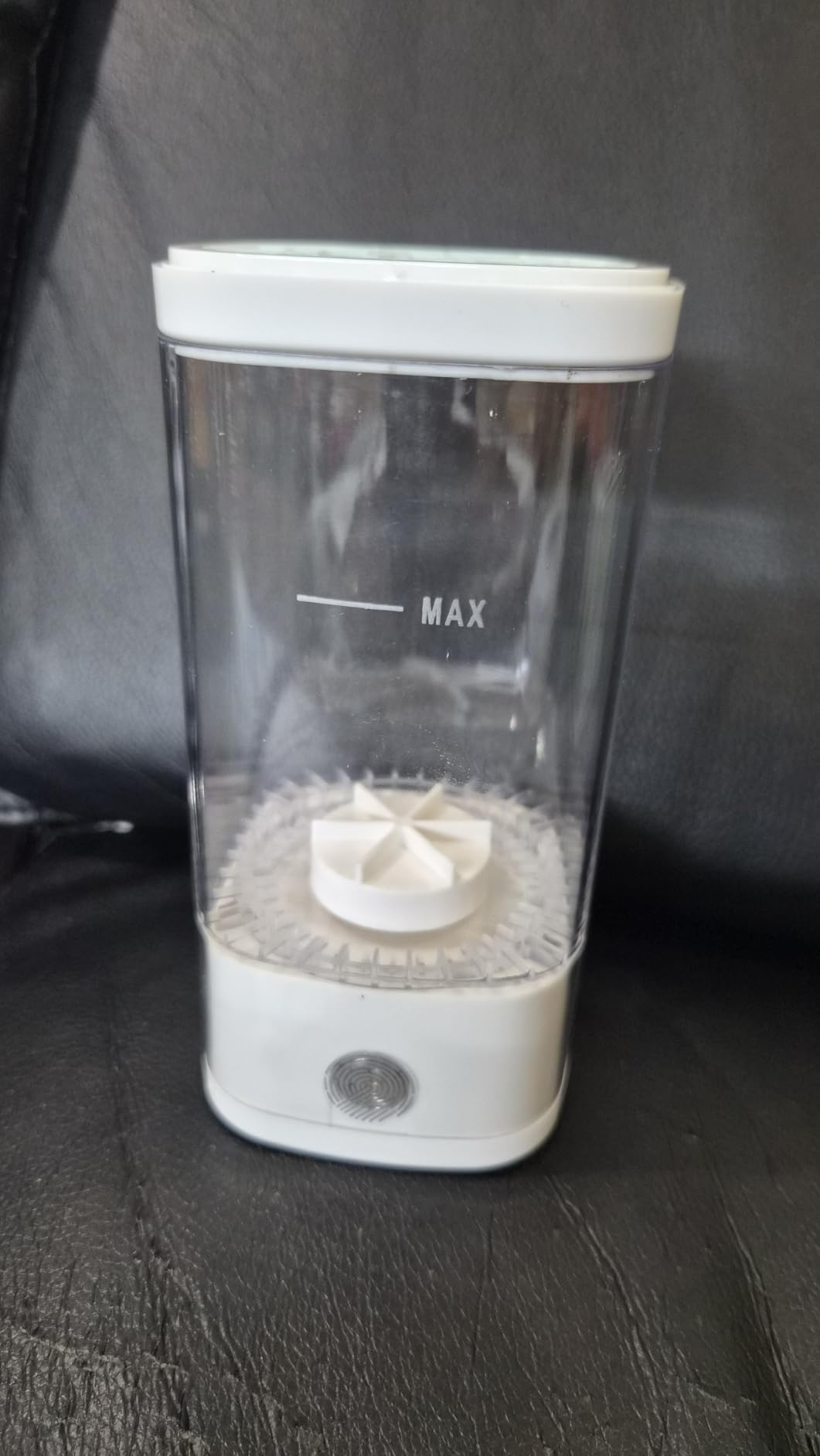 Electric Makeup Brush Cleaner Machine, Multi-Functional Cosmetic Brush Cleaner with Dryer Holder, Portable Automatic Makeup Brush Cleaning Tool Type-C Charging customer photo 2
