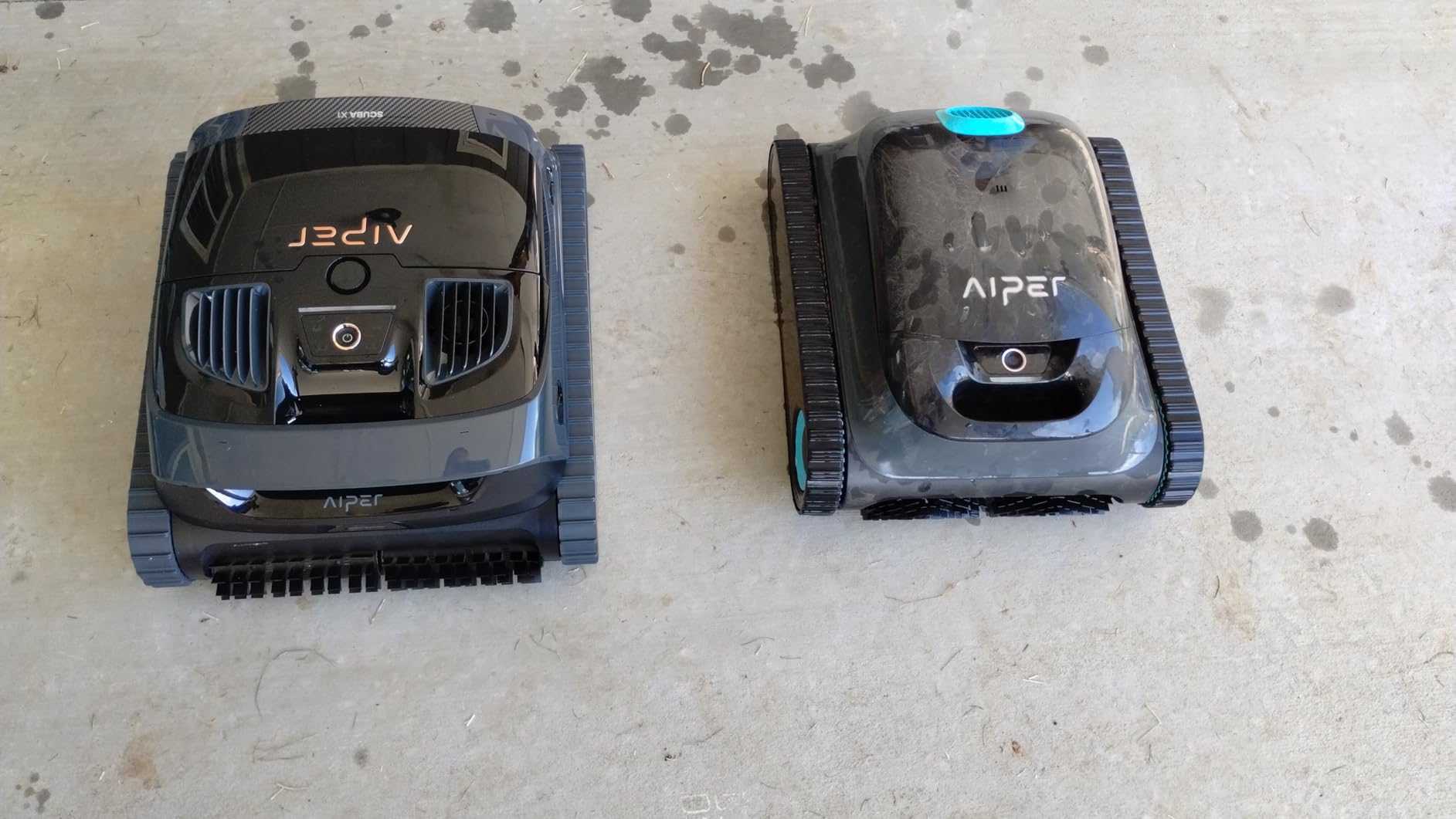AIPER Cordless Robotic Pool Cleaner, Black & Silver | 6600GPH Powerful Suction, 3μm MicroMesh Filter, Wireless Charging Dock, Floor/Wall/Waterline Cleaning, 185 Mins Runtime customer photo 1