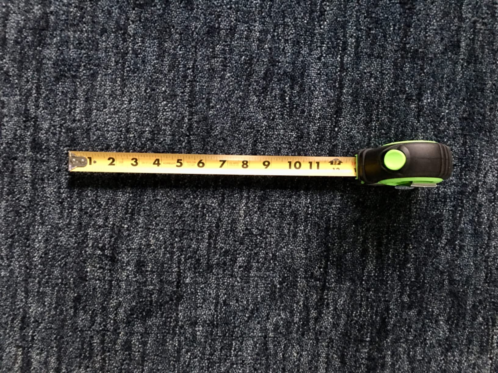 Komelon SL2825 Self Lock 25-Foot Power Tape customer photo 1