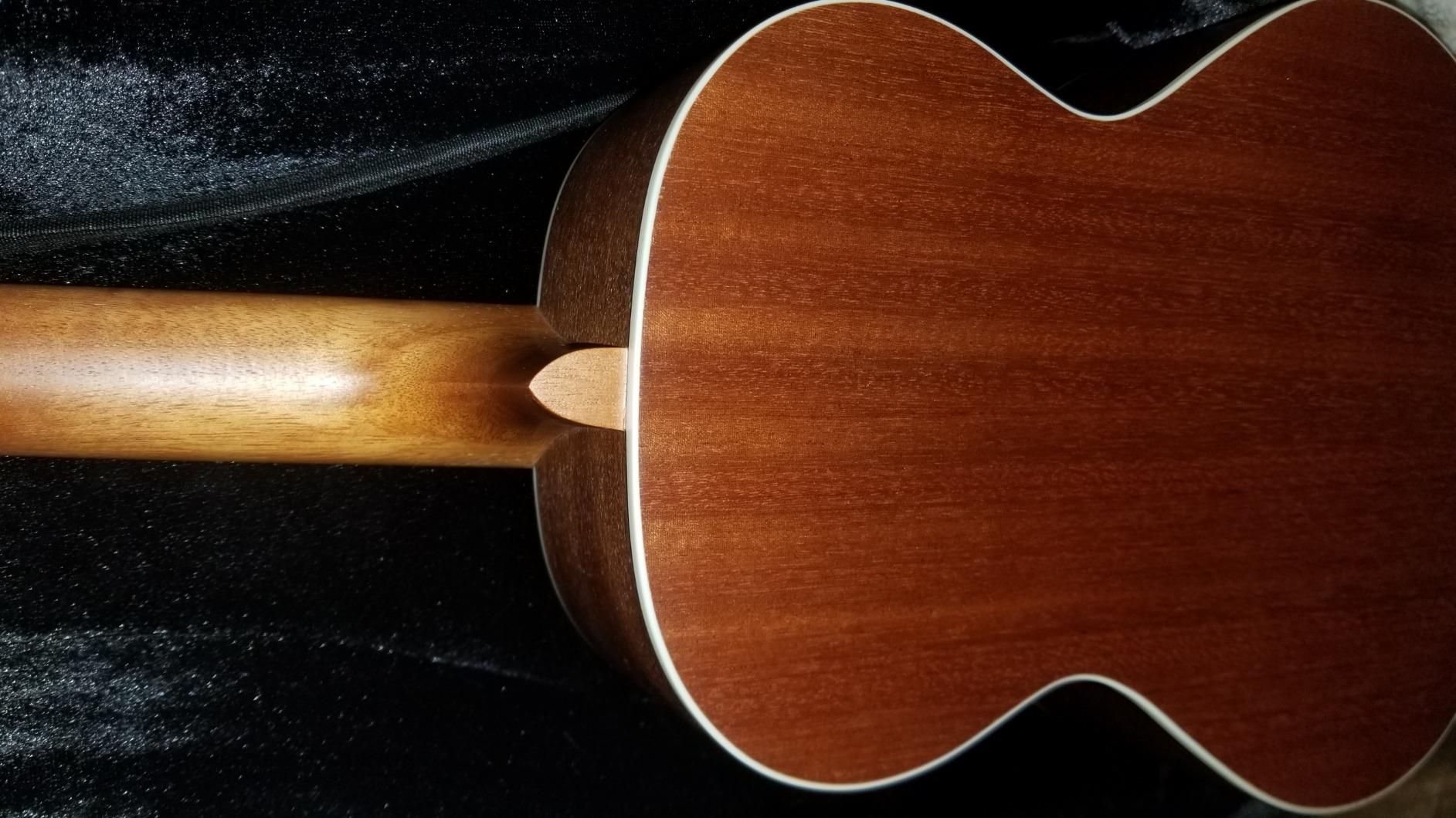 Kala KA-TE Satin Mahogany Tenor Acoustic-Electric Ukulele customer photo 1