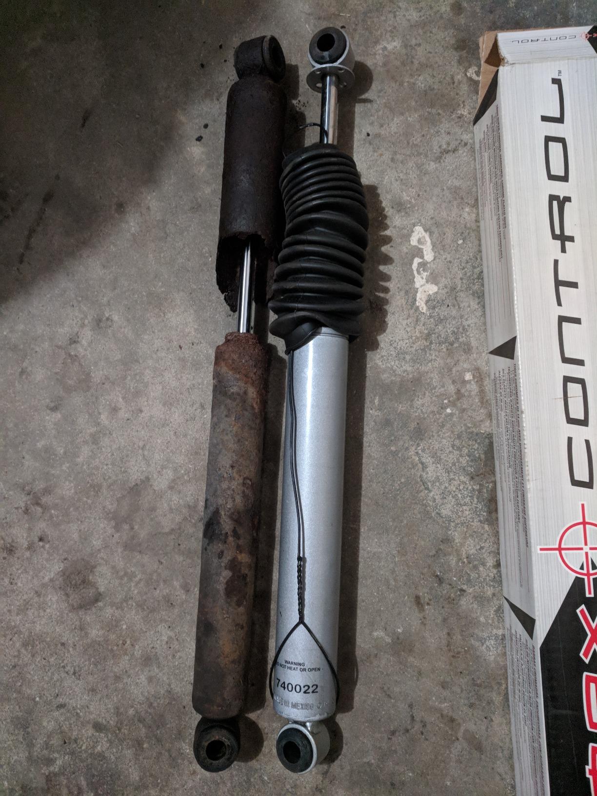 Gabriel 77815 Max Control Monotube Rear Shocks Fits 00-06 Toyota Tundra customer photo 1