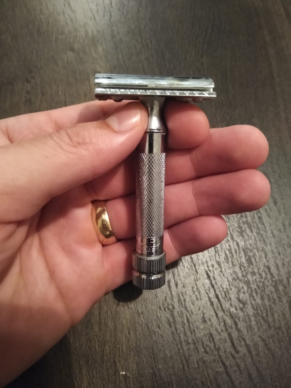 Merkur Mk34c Double Edge Razor with Heavy Duty Short Handle customer photo 2