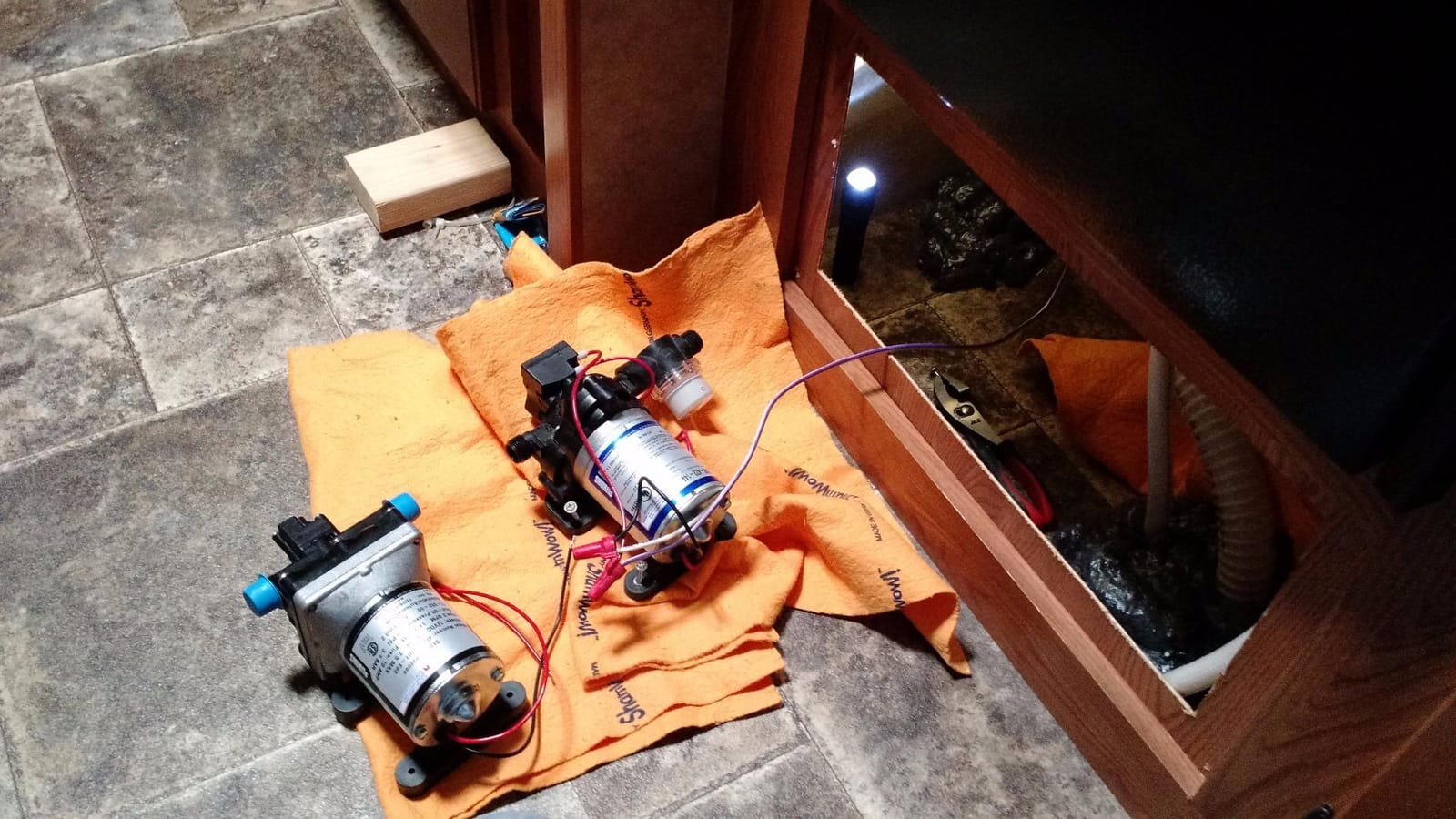 PENTAIR SHURFLO Revolution 4008-101-E65 RV Fresh Water Pump 12V 3.0 GPM 55 PSI Quiet Automatic Demand Diaphragm By-Pass Pump customer photo 2