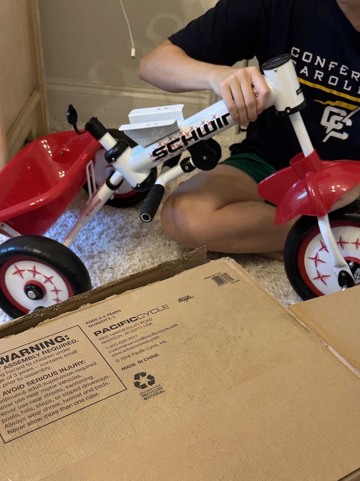 Schwinn Easy Steer Bike for Toddler, Kids Tricycle with Removable Push handle, Steel Trike Frame, Boys and Girls Ages 2-4 Year Old, Red/White, 8