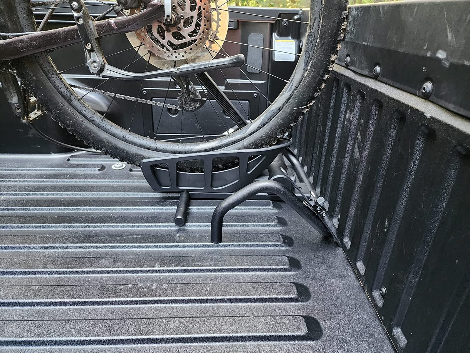 Thule Insta-Gater Pro Truck Bed Bike Rack customer photo 2