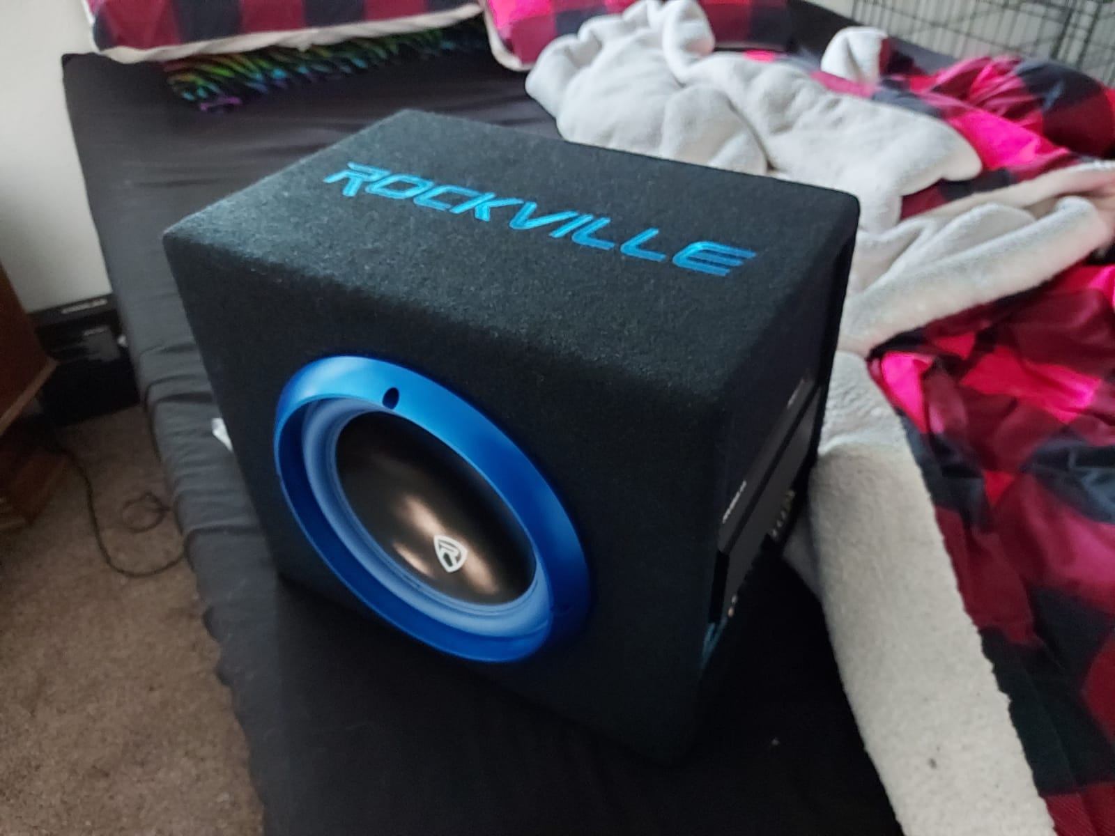 Rockville RVB8.1A 8 Inch 300W Powered Car Subwoofer/Sub Enclosure Box, 4-Ohm, Compact Design, Deep Bass, Wired Bass Remote, for Car Audio Enthusiasts | 300W Peak / 200W RMS, Class AB, Kevlar Cone, High/Low-Level Inputs, Low-Pass Crossover, Bass Reflex Port, 4 Ohm, Remote customer photo 1