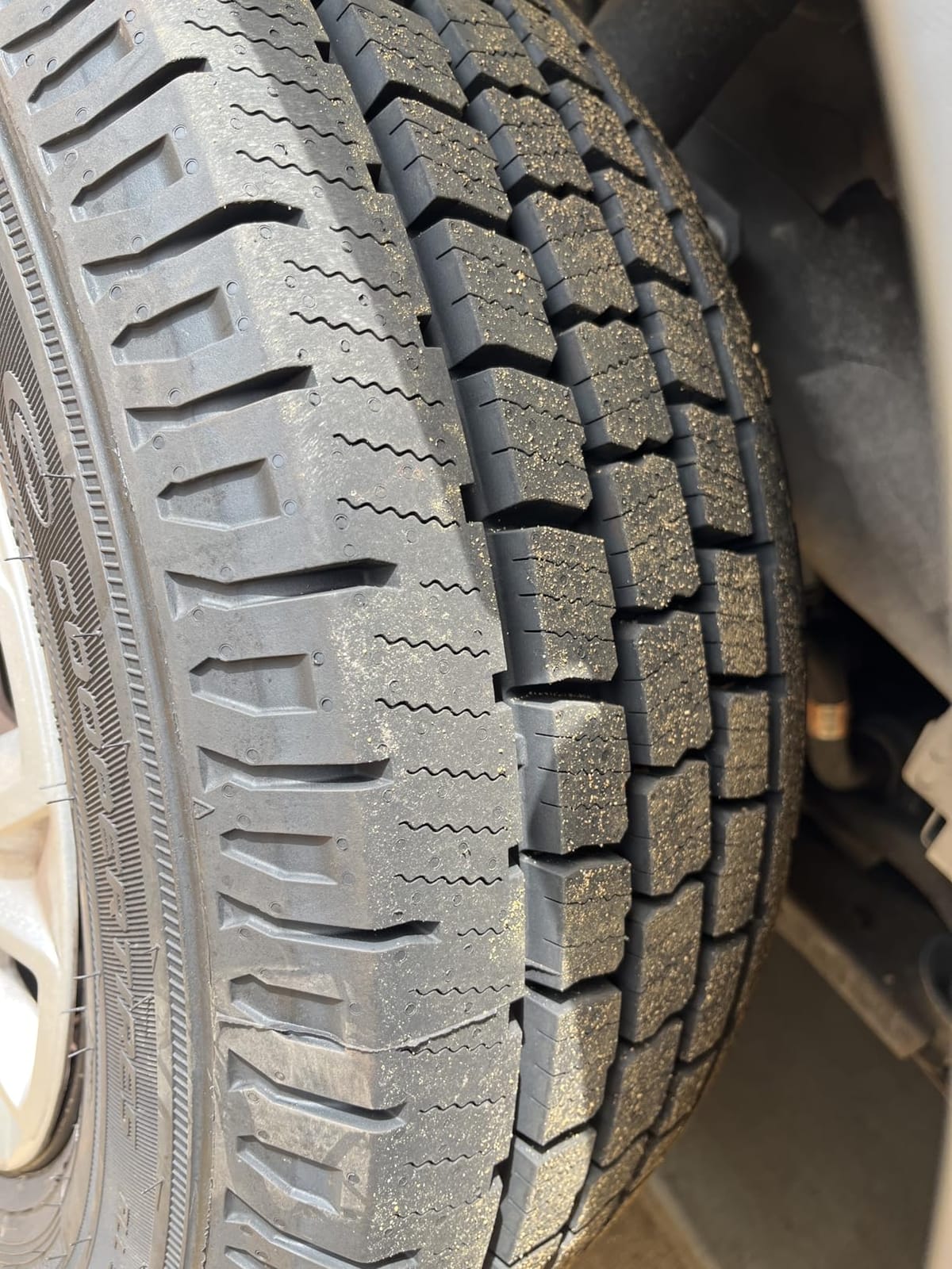 Cooper Discoverer HT3 All Season Truck Tire, LT245/75R16 120R, Set of 1 customer photo 2